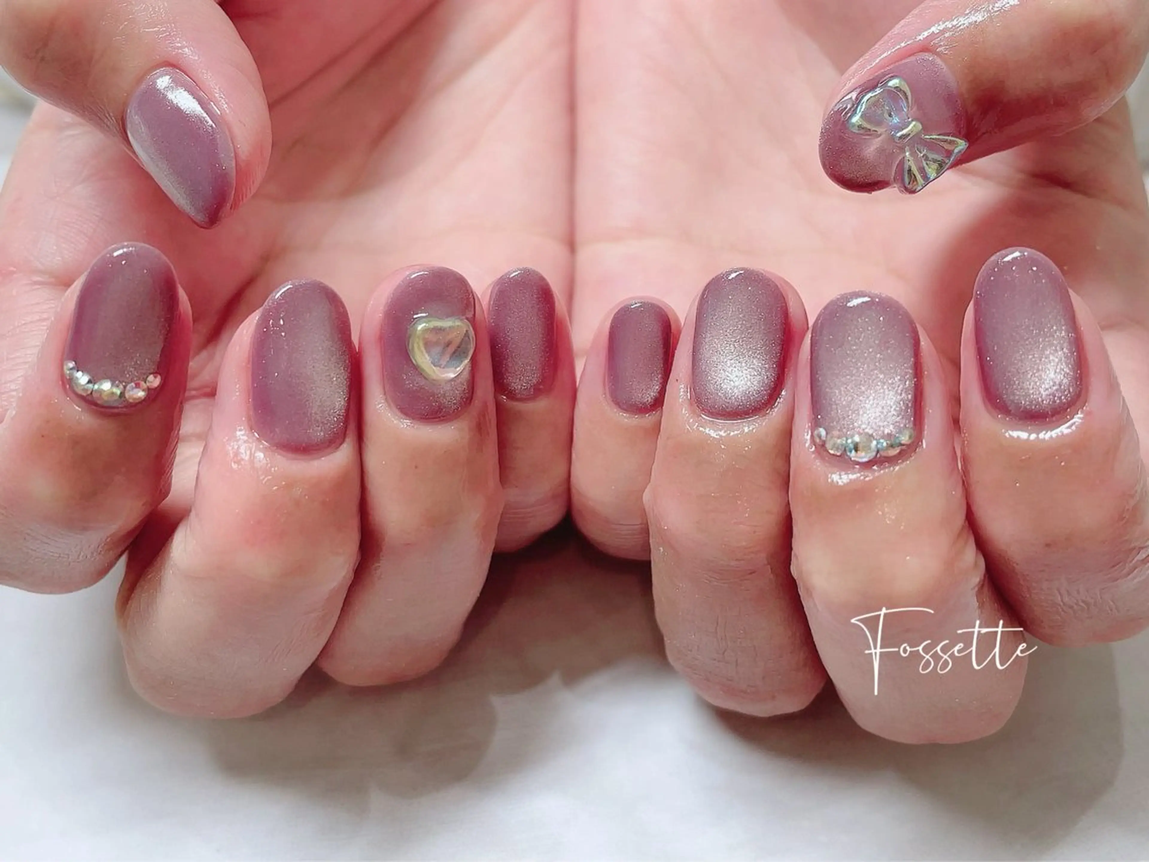 ネイル オーロラネイル ハート キラキラネイル マグネットネイル リボン ハンドネイル nailsalon Fossetteのネイルデザイン