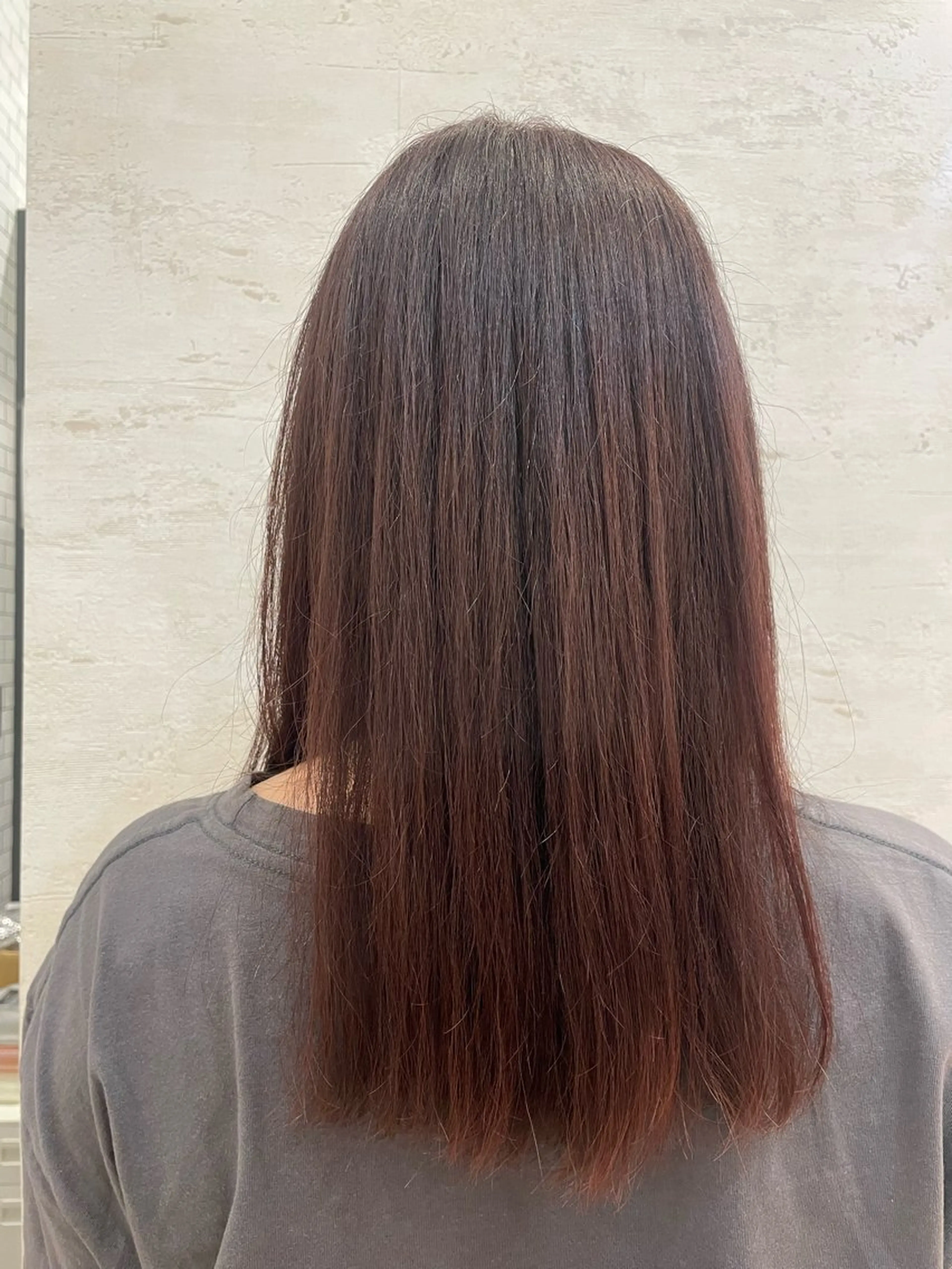 カラー ブラウンカラー レッドカラー THE LAND所属・釘町 恵美里のヘアスタイル