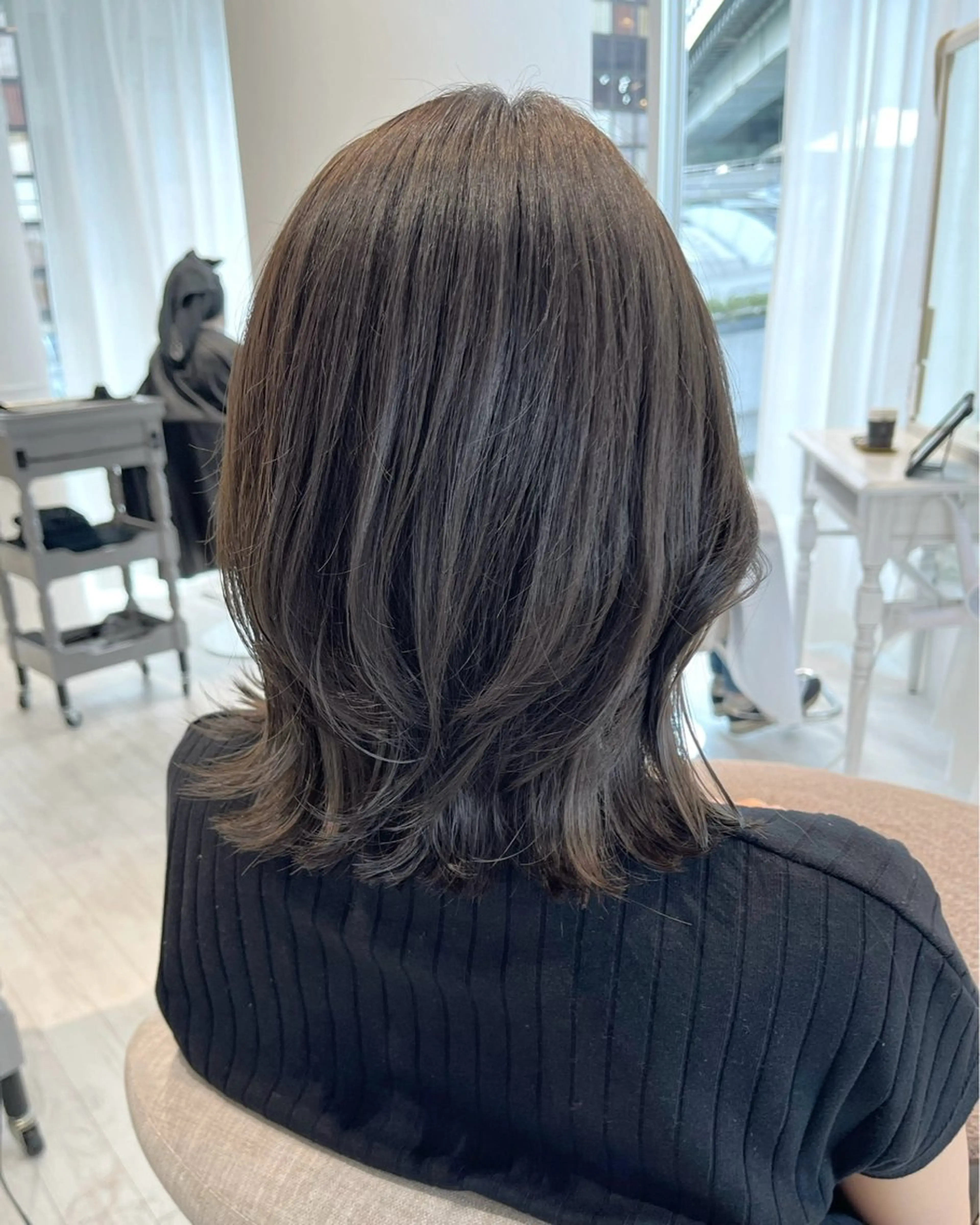 ミディアム ボブレイヤー ボブ レイヤーカット カット ヘアカラー トリートメント ボブ/レイヤー/ 茉莉花のヘアスタイル