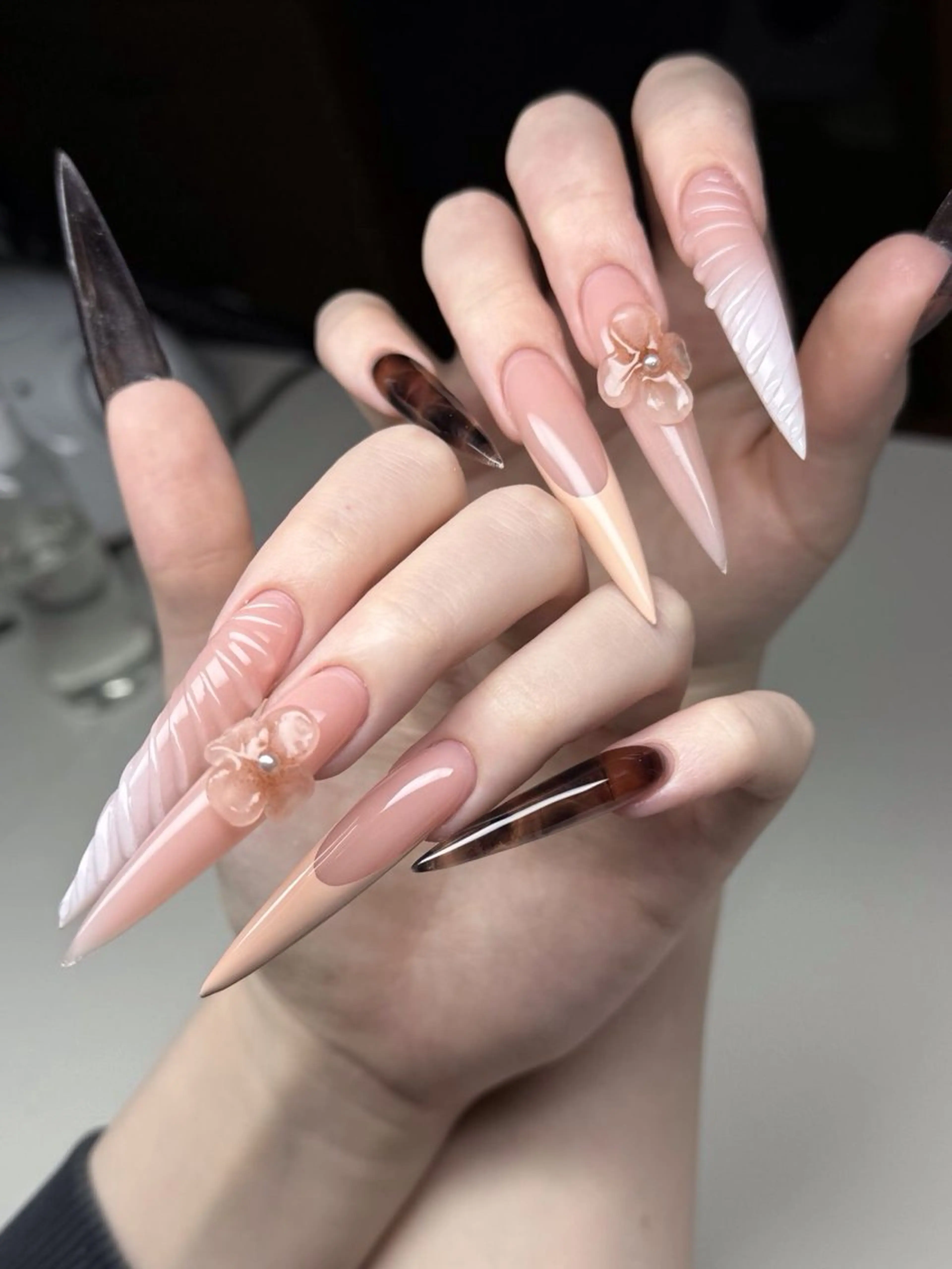 ネイル ジェルネイル 持ち込み ハンドネイル FUJI Nail Salon所属・FUJI NAILSALONのネイルデザイン