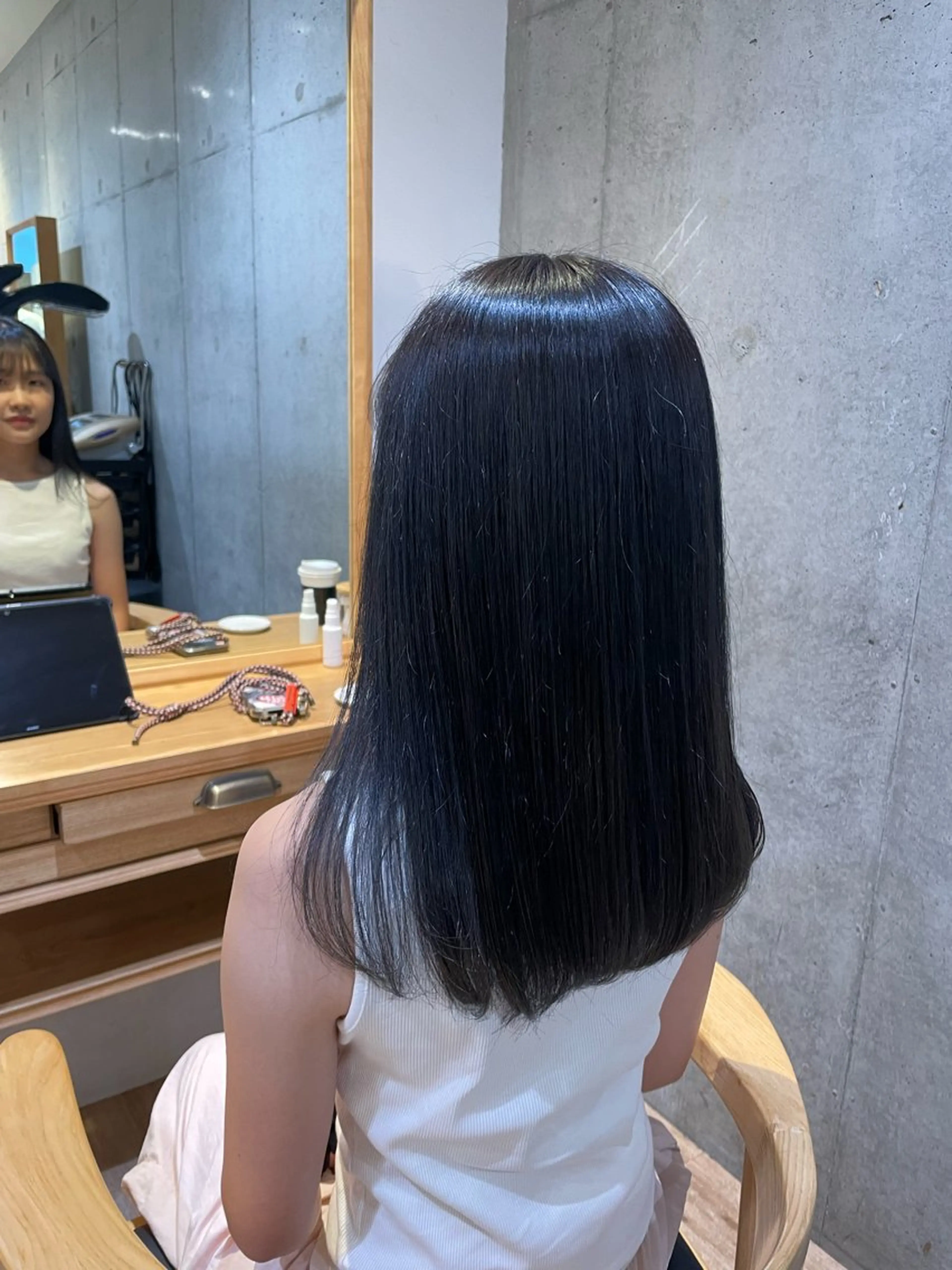 ミディアム カラー ブリーチ ブルーカラー Say.Ree所属・🐣Say.ree ひらいで ななみ🐣のヘアスタイル