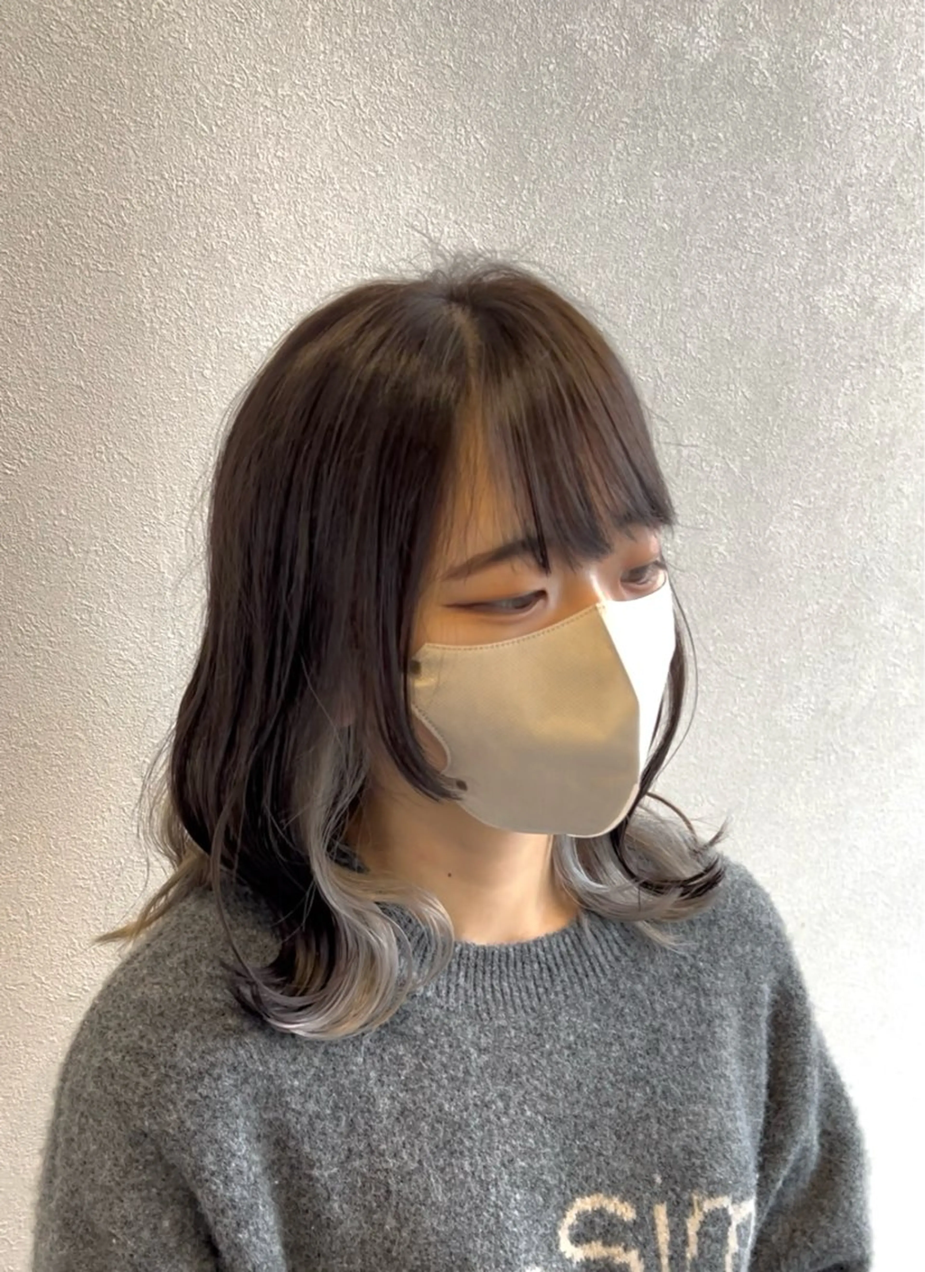 ミディアム カラー ベージュカラー インナーカラー ホワイトベージュ ヘアカラー LAFF所属・土田 紘太のヘアスタイル