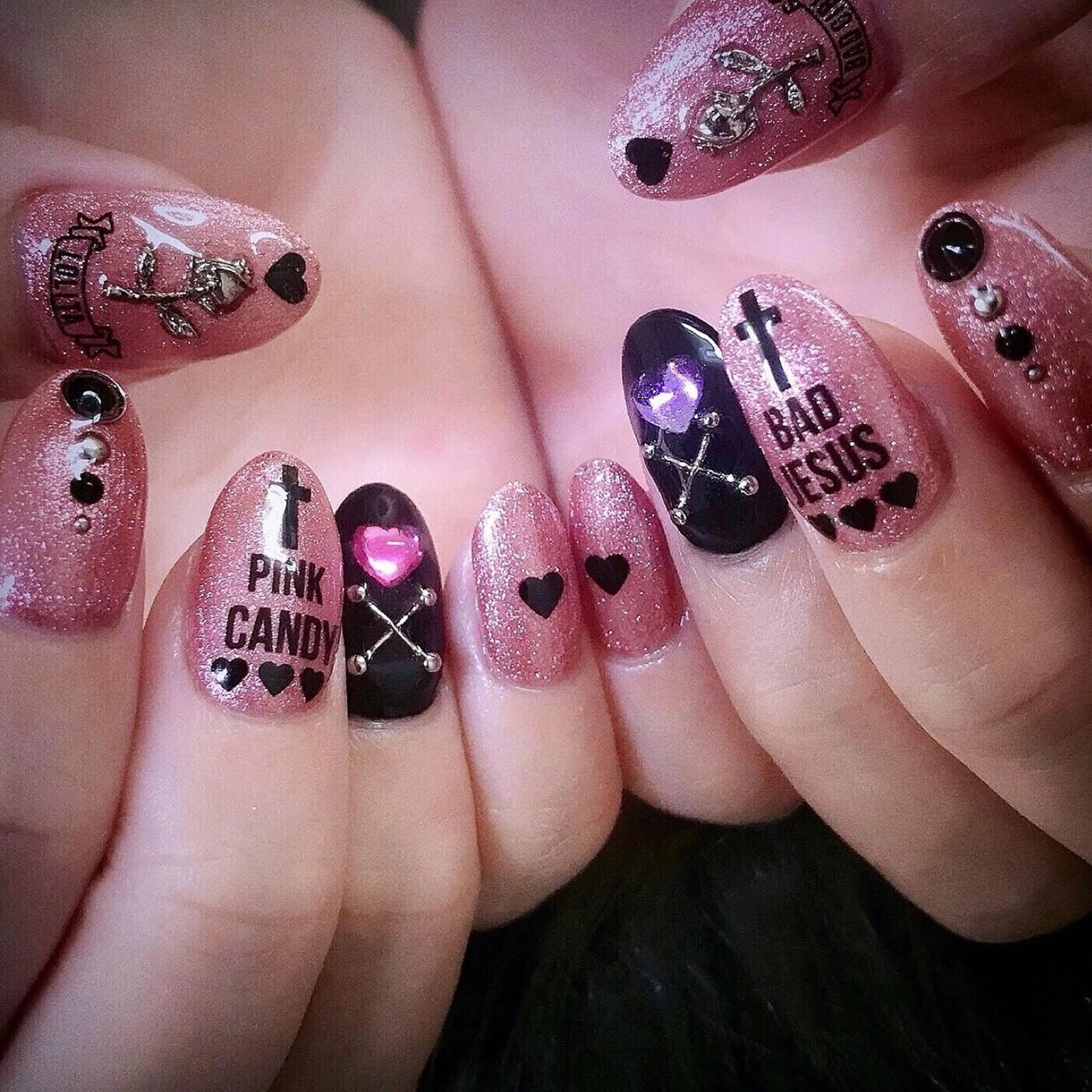 ネイル ハンドネイル NOIROUGE所属・NOI ROUGEのネイルデザイン