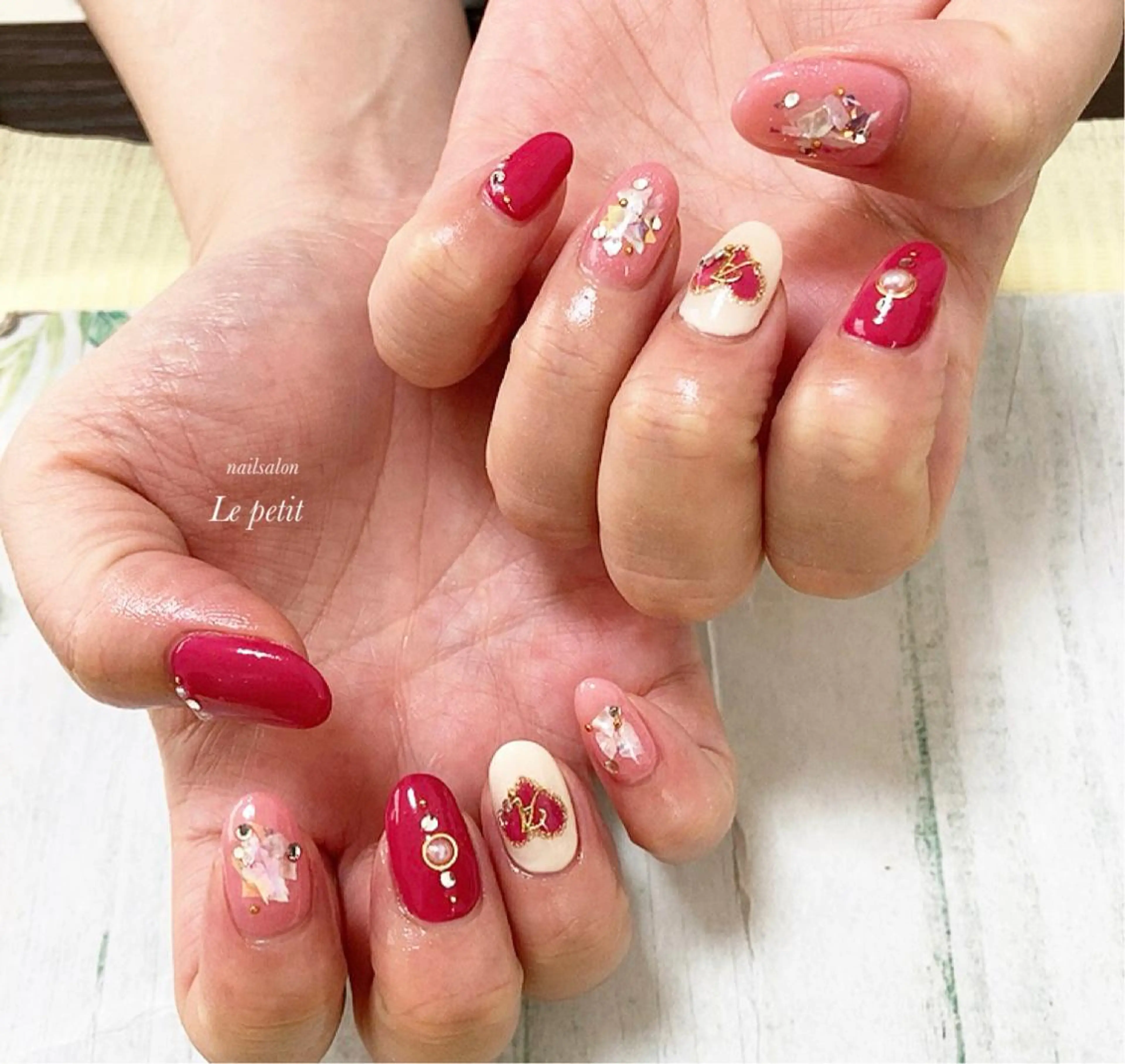 ネイル 石野 広佳のネイルデザイン