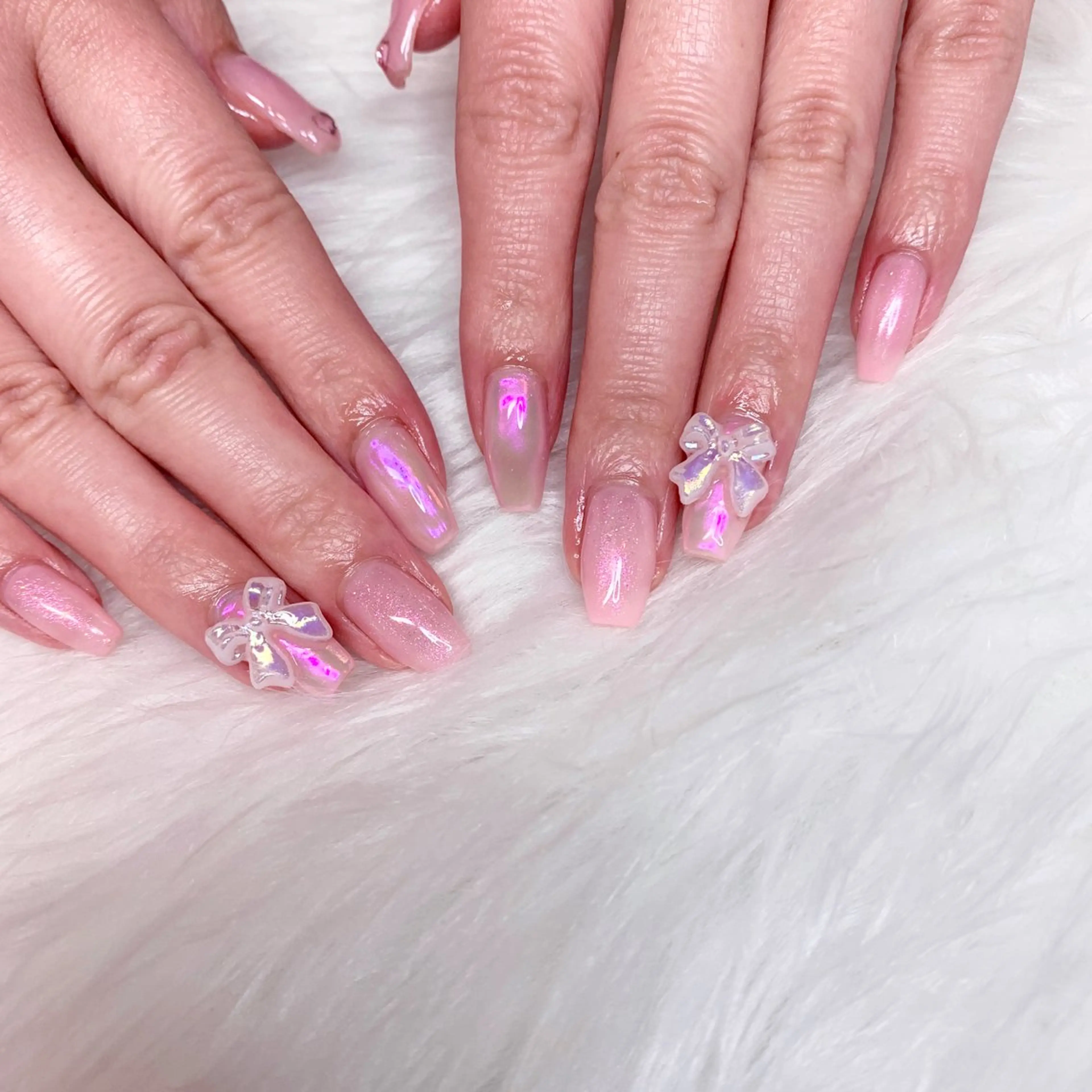 ネイル リボン ハンドネイル La neige* yuki 🥯🍑のネイルデザイン