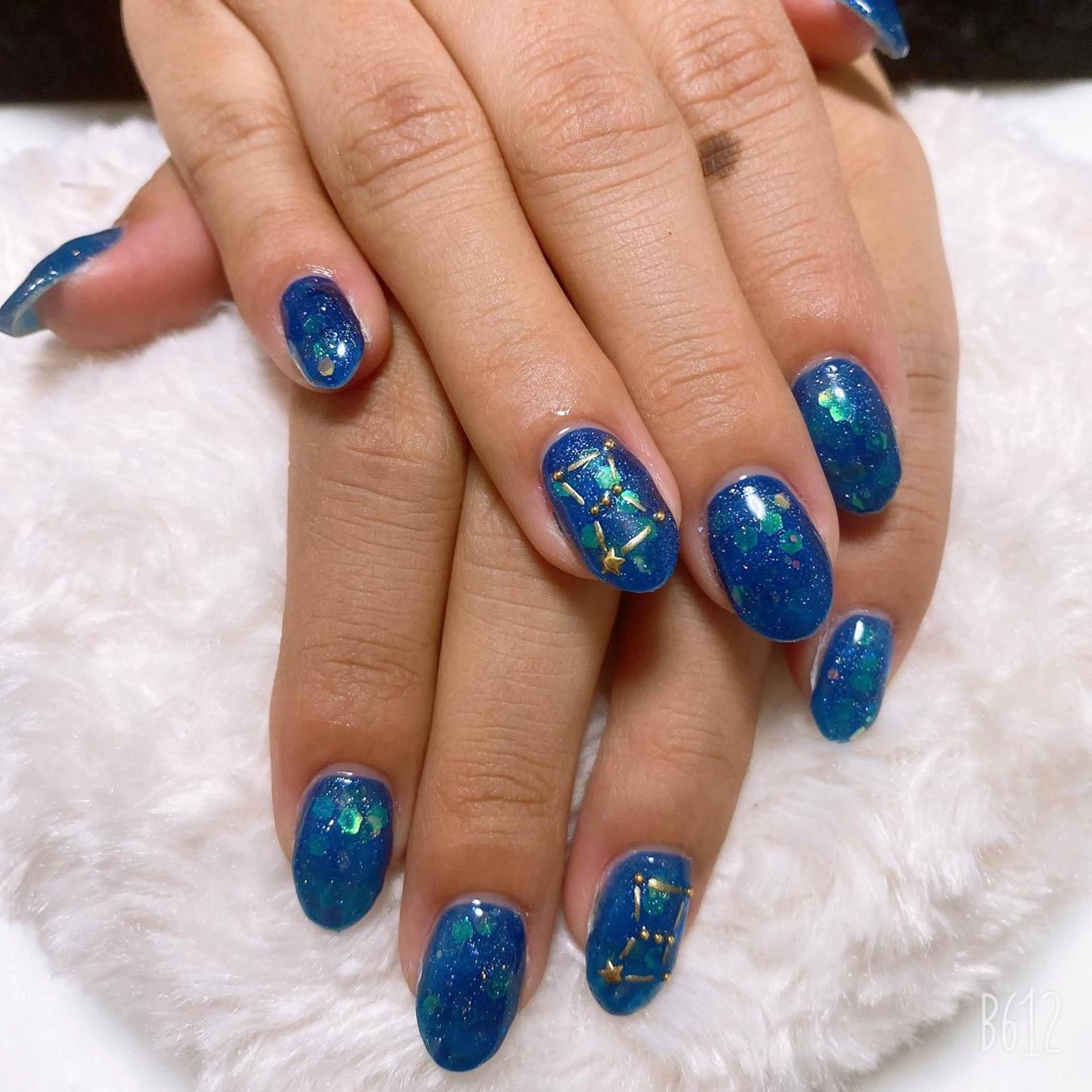 ネイル The Best Beauty受付担当のヘアスタイル