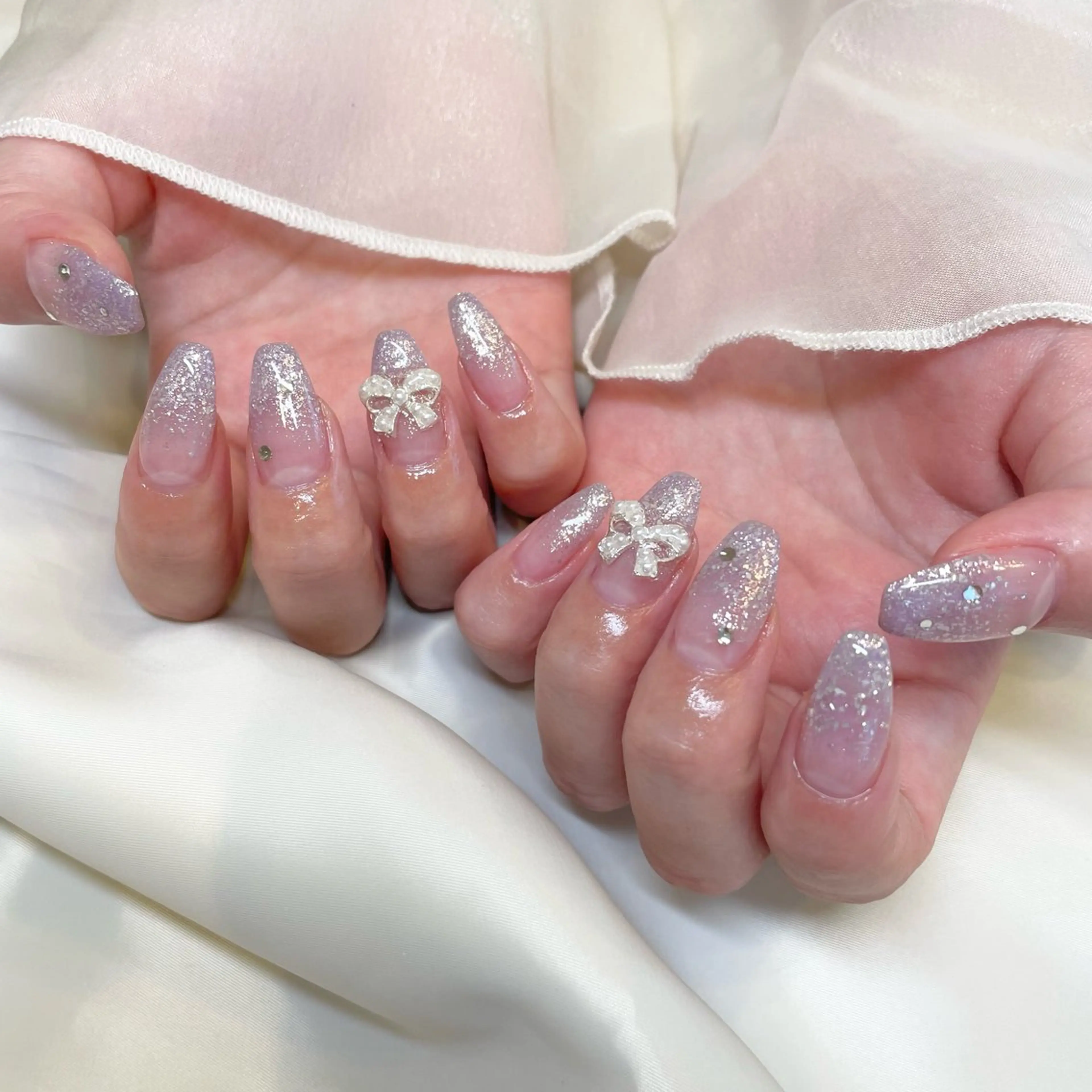 ネイル グラデーション ラメ(グリッター) ラメグラデーション リボン ハンドネイル ui nailのネイルデザイン