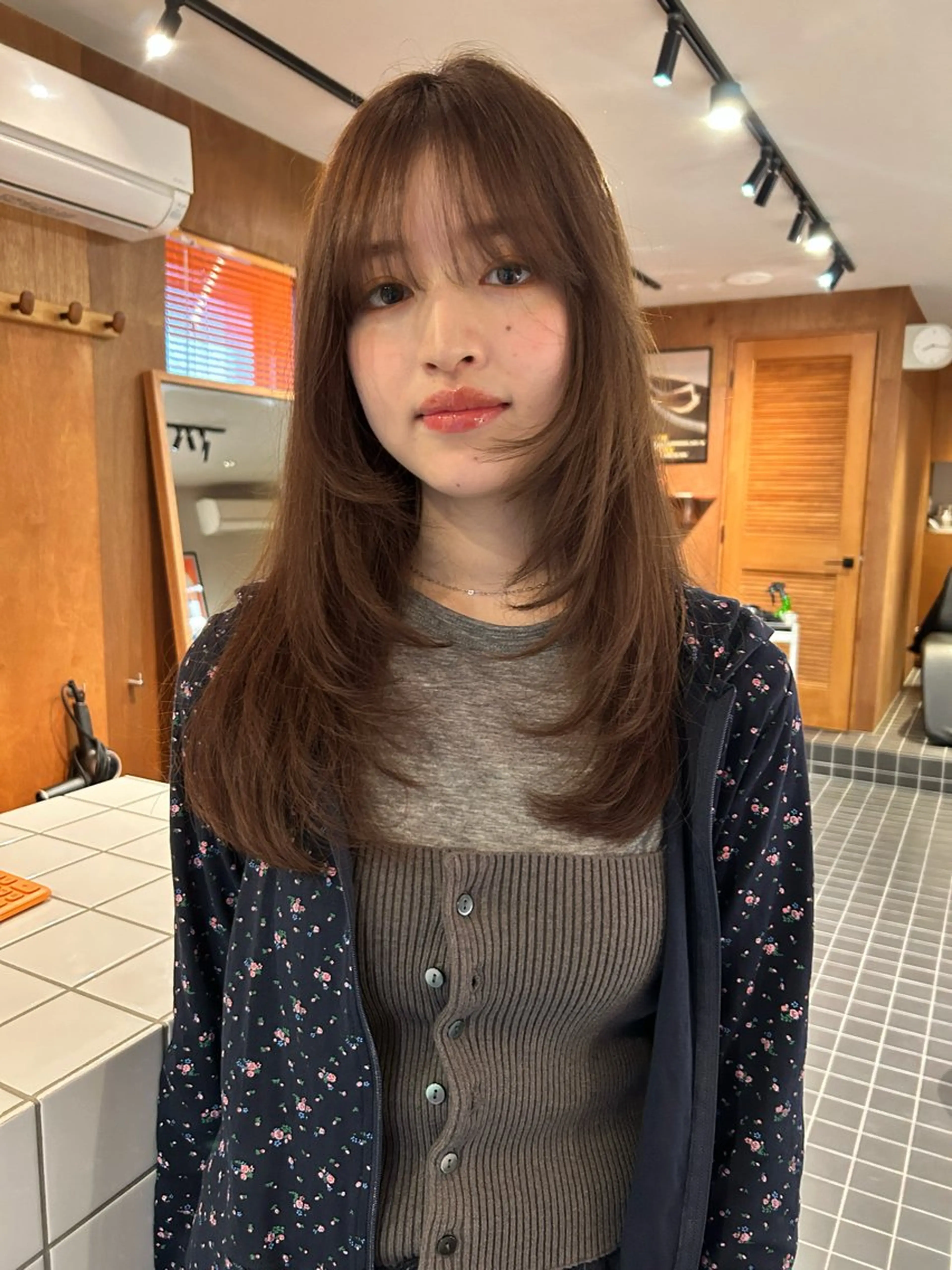 ロング レイヤーカット カット hemm hemm所属・ニュアンスパーマ🪿 透明感カラー岩波ゆいのヘアスタイル