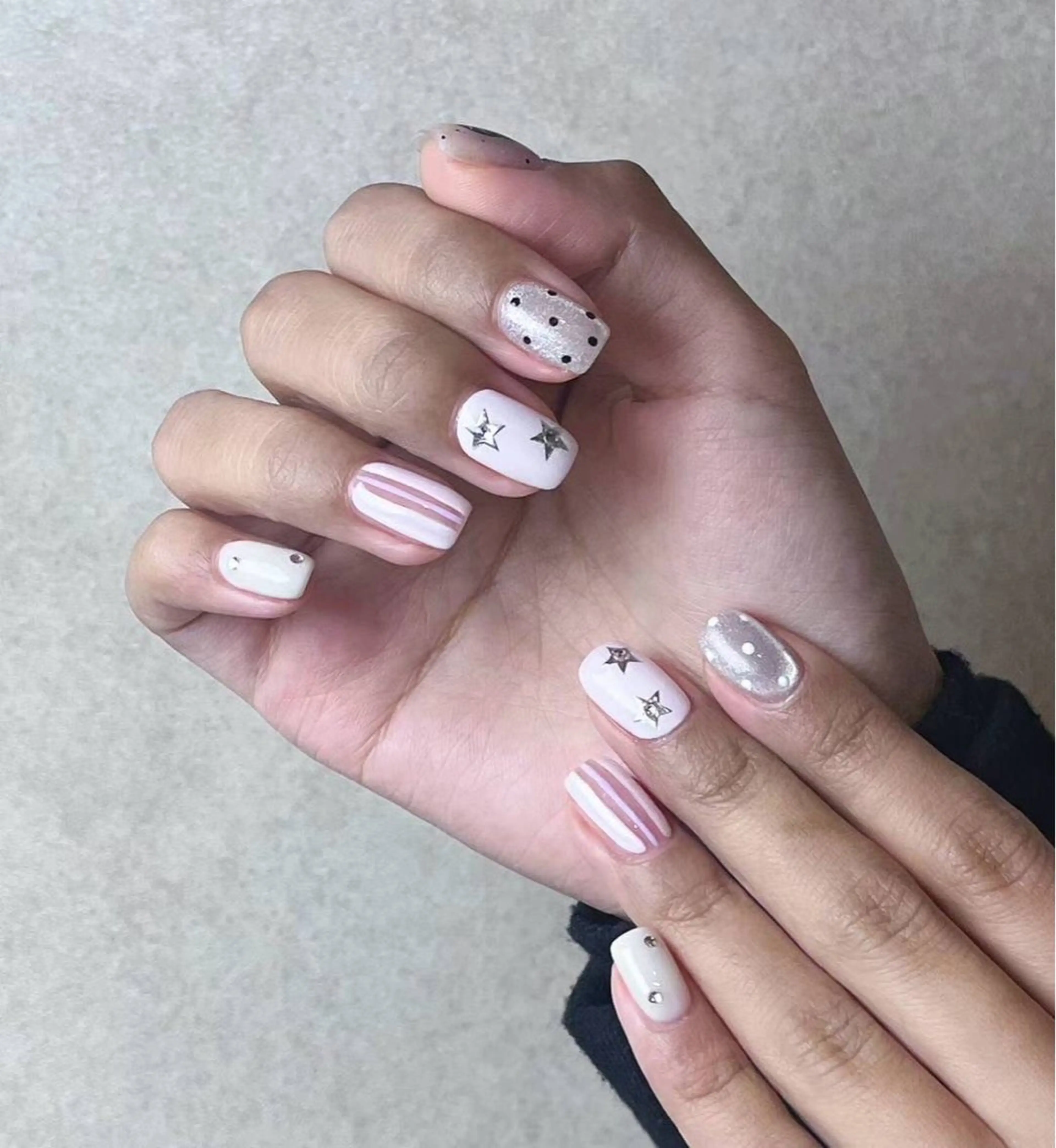 ネイル アートネイル フラワーネイル フットネイル ジェルネイル マグネットネイル Babarla　Nail　Salon所属・babarla Nailのネイルデザイン