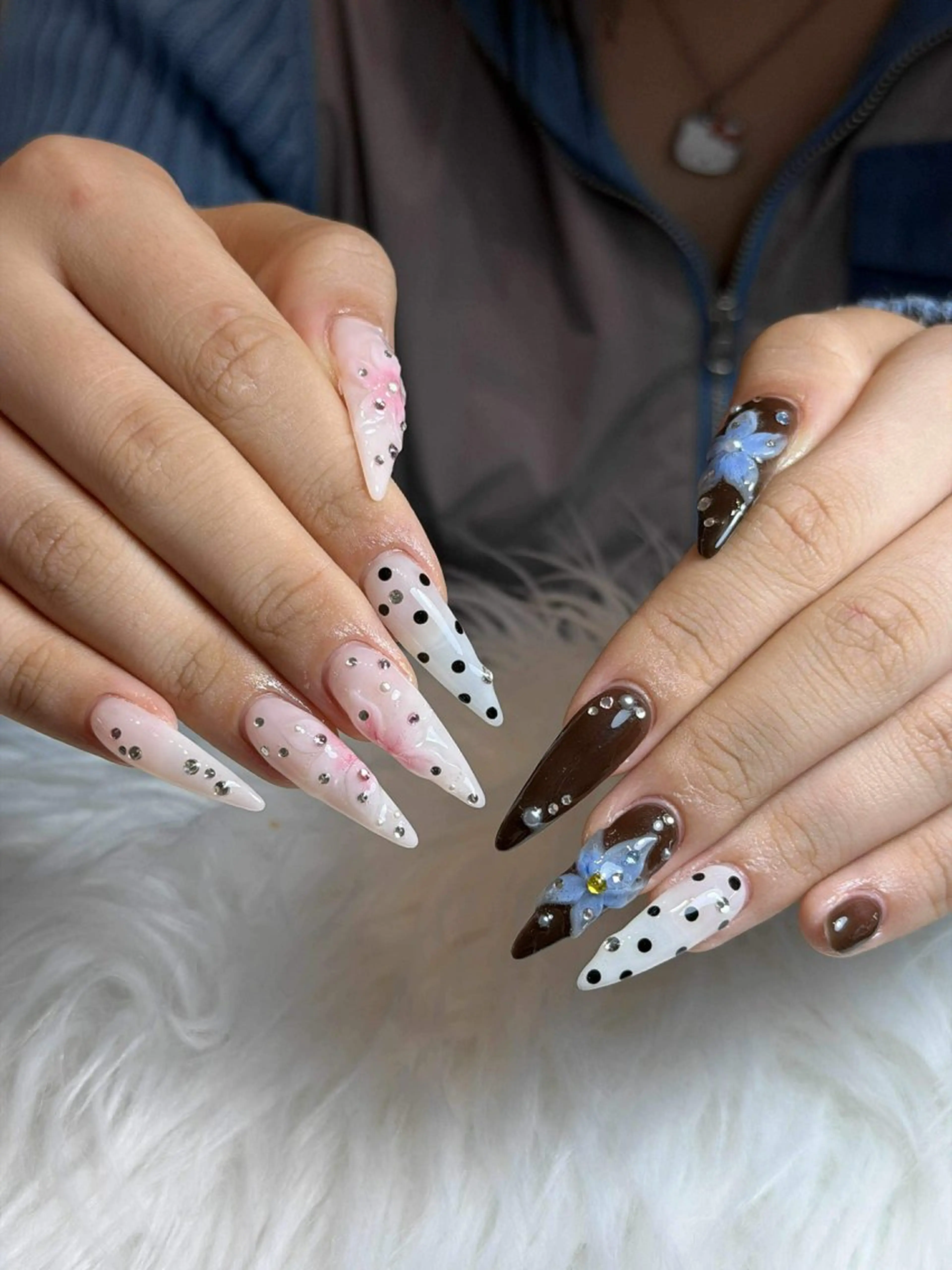 ネイル オーロラネイル ボルドー ブラウン 氷ネイル・うるうるネイル キラキラネイル ハンドネイル Julli NailStudioのネイルデザイン