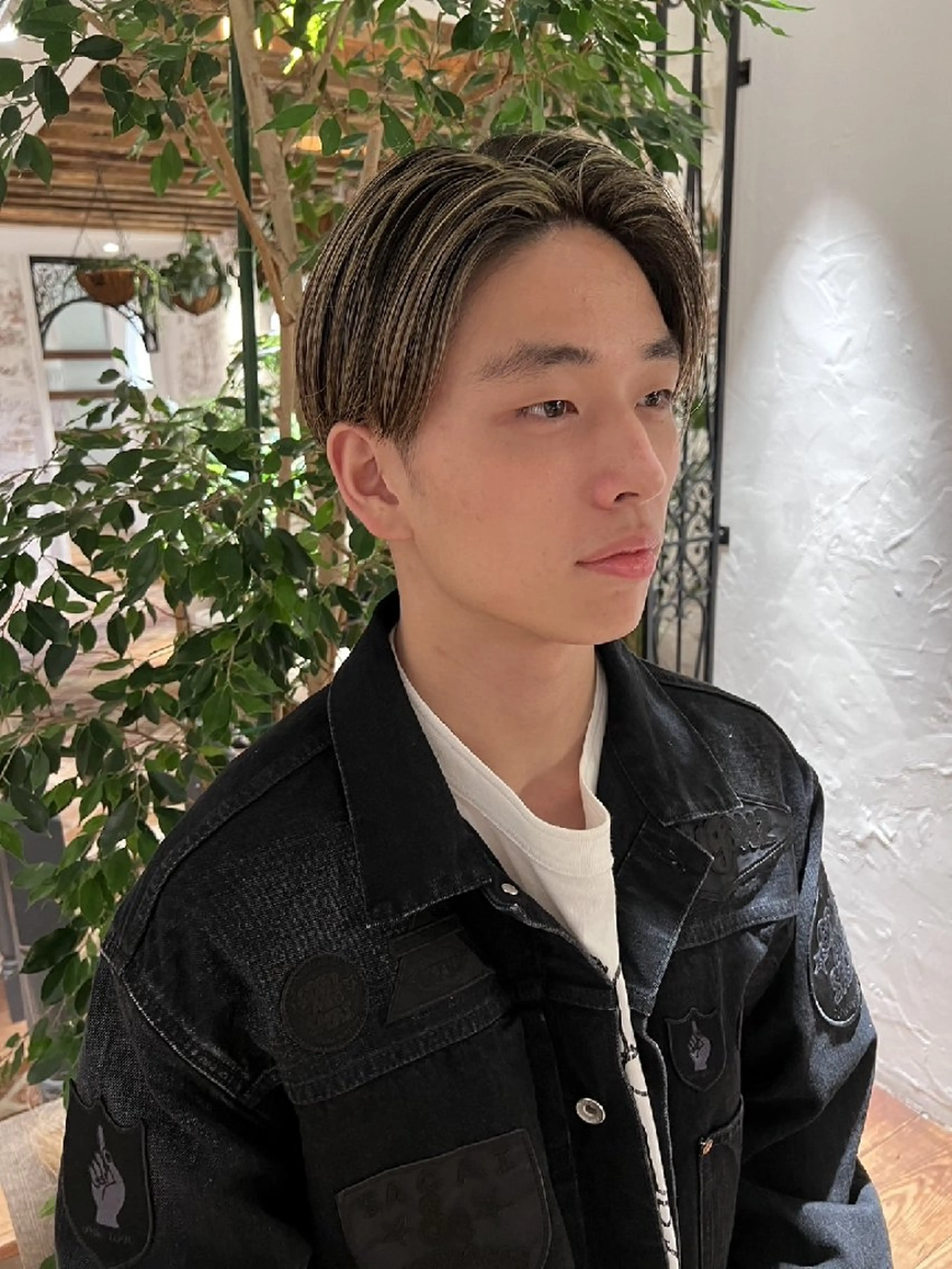 ショート メンズ カラー メンズハイライト ハイライトカラー ハイライト WARREN・TRICOMI NEW YORK 表参道店所属・浅比 惇平のヘアスタイル