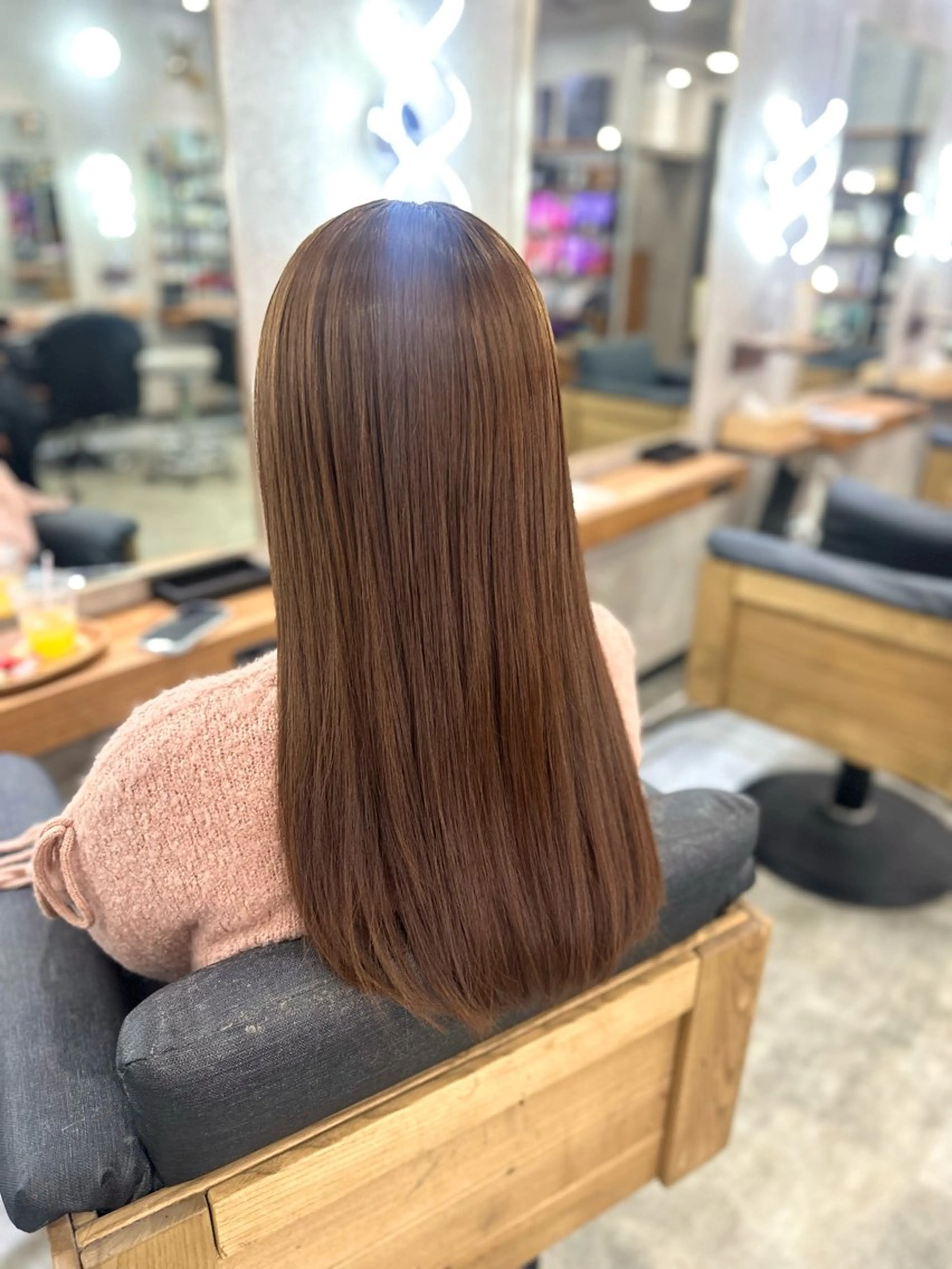 ロング ピンクブラウン ヘアカラー MOURI CHISATOのヘアスタイル