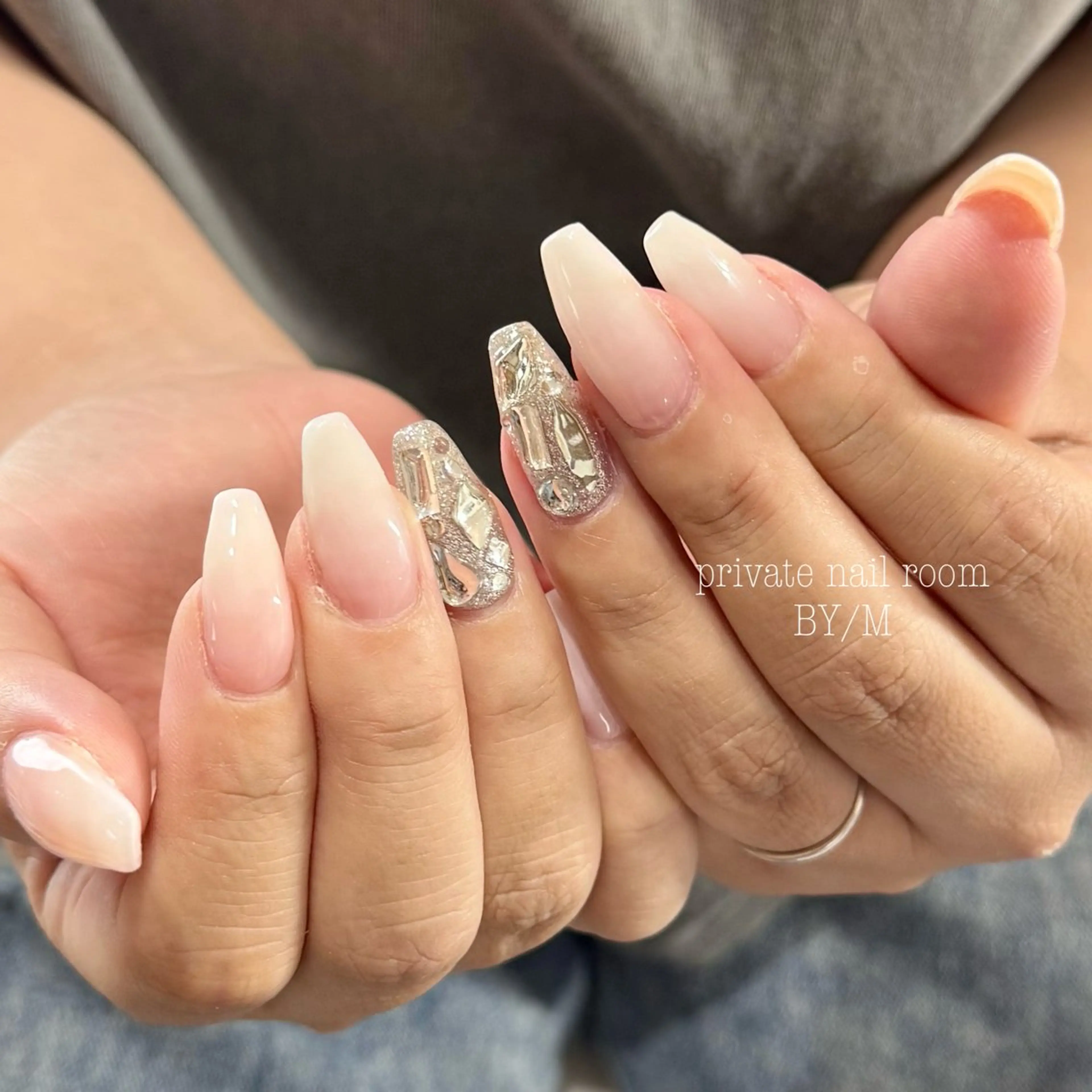 ネイル グラデーション 持ち込み ピンク シンプルネイル ハンドネイル BY / Mのネイルデザイン