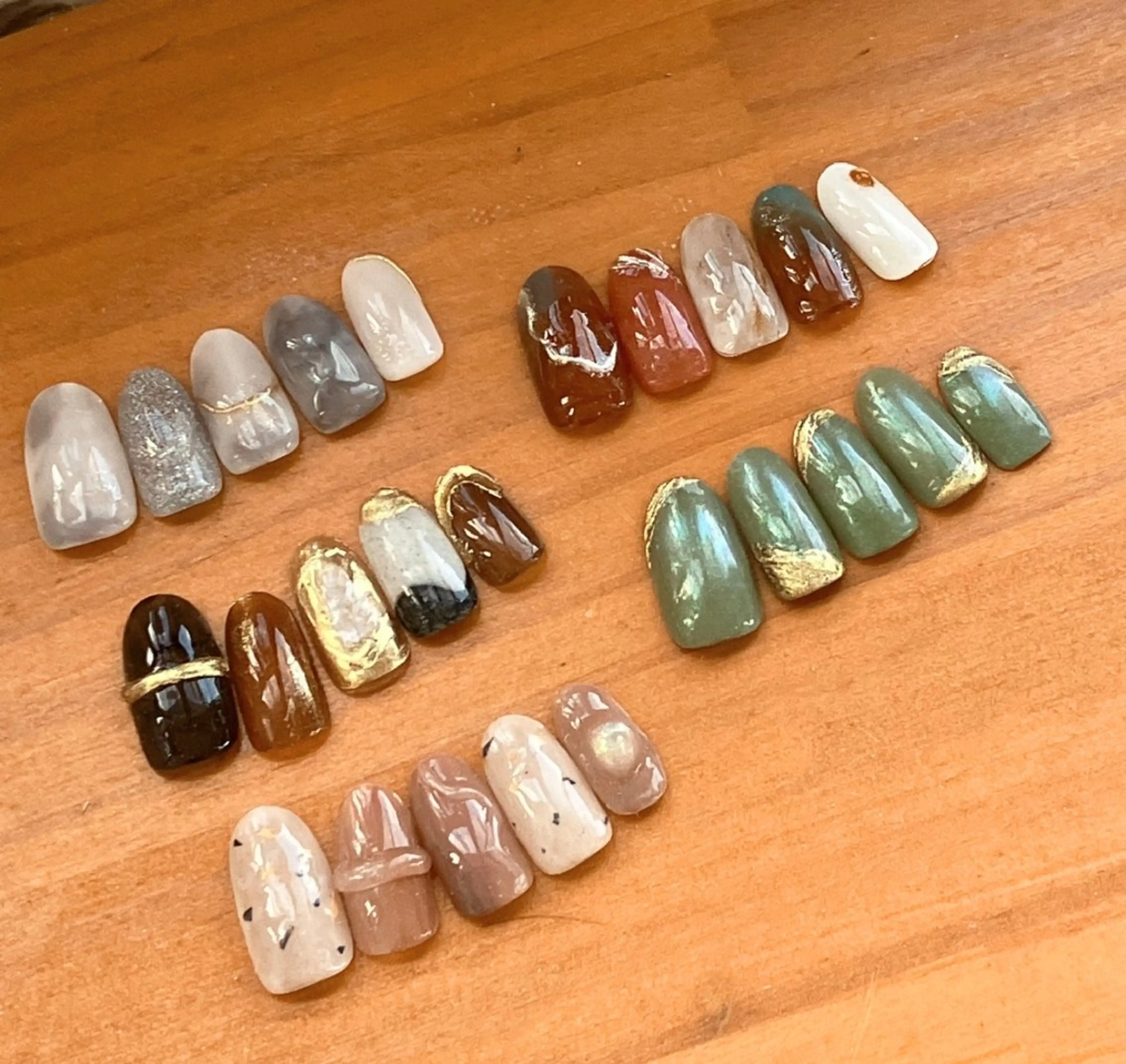 ネイル オーロラネイル ミラーネイル ニュアンスネイル ぷっくりネイル ハンドネイル felicita服部店所属・felicita fumi♡のネイルデザイン