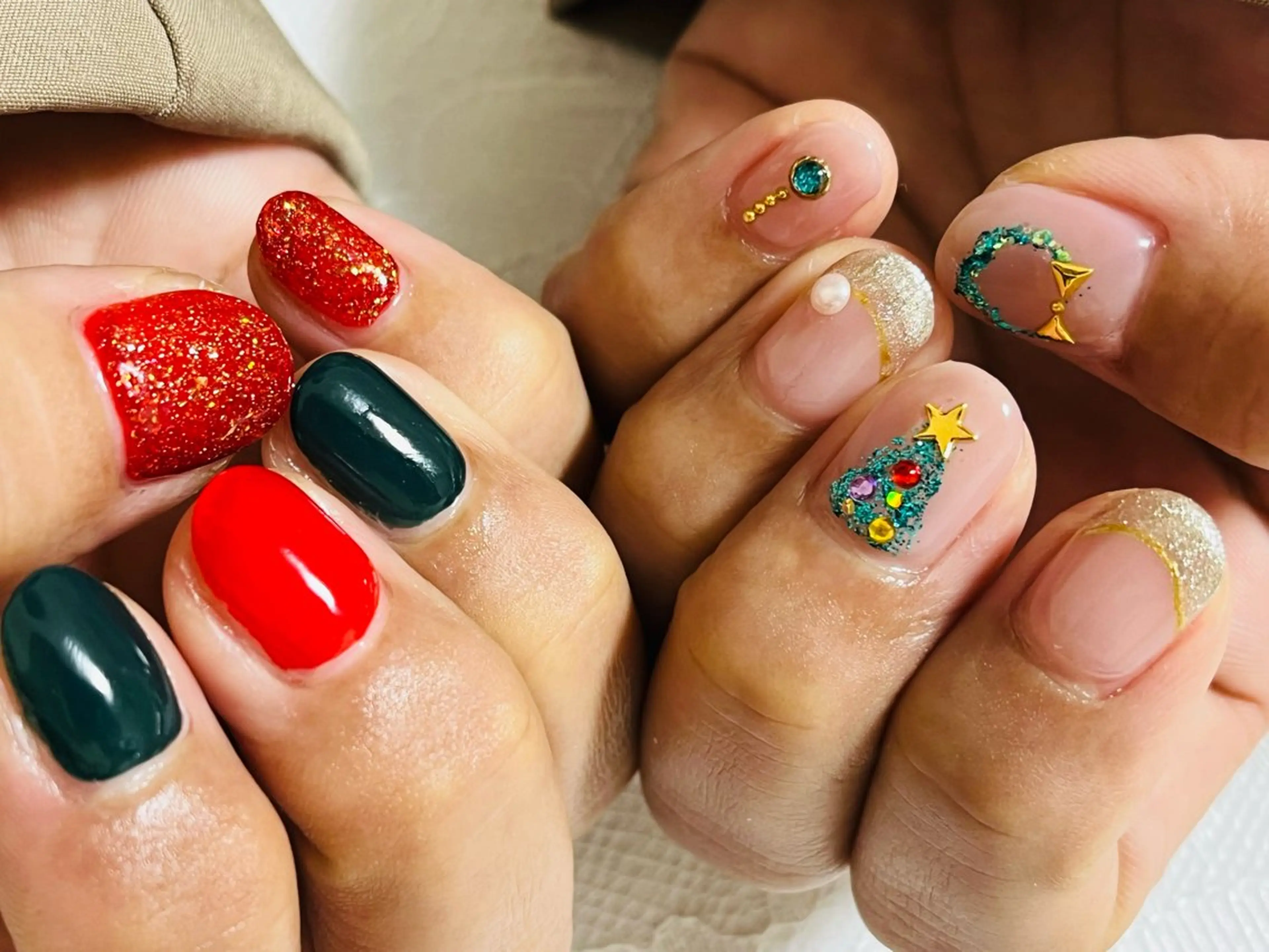ネイル フラッシュネイル 赤色 冬ネイル クリスマス ネイルサロン HANAのネイルデザイン