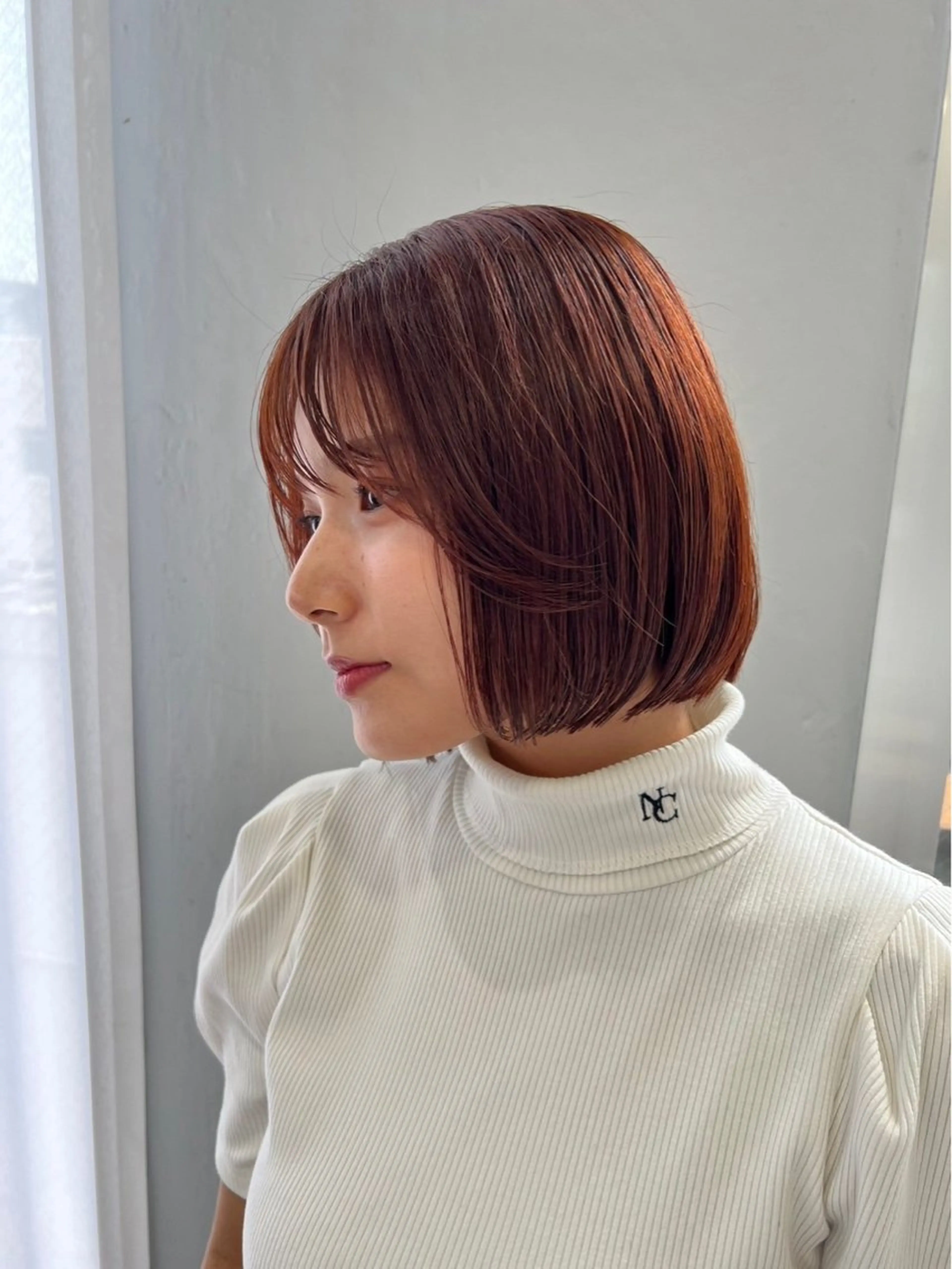 ショート カラー 梅田/ベージュ／ 艶カラー／三宅空翔のヘアスタイル