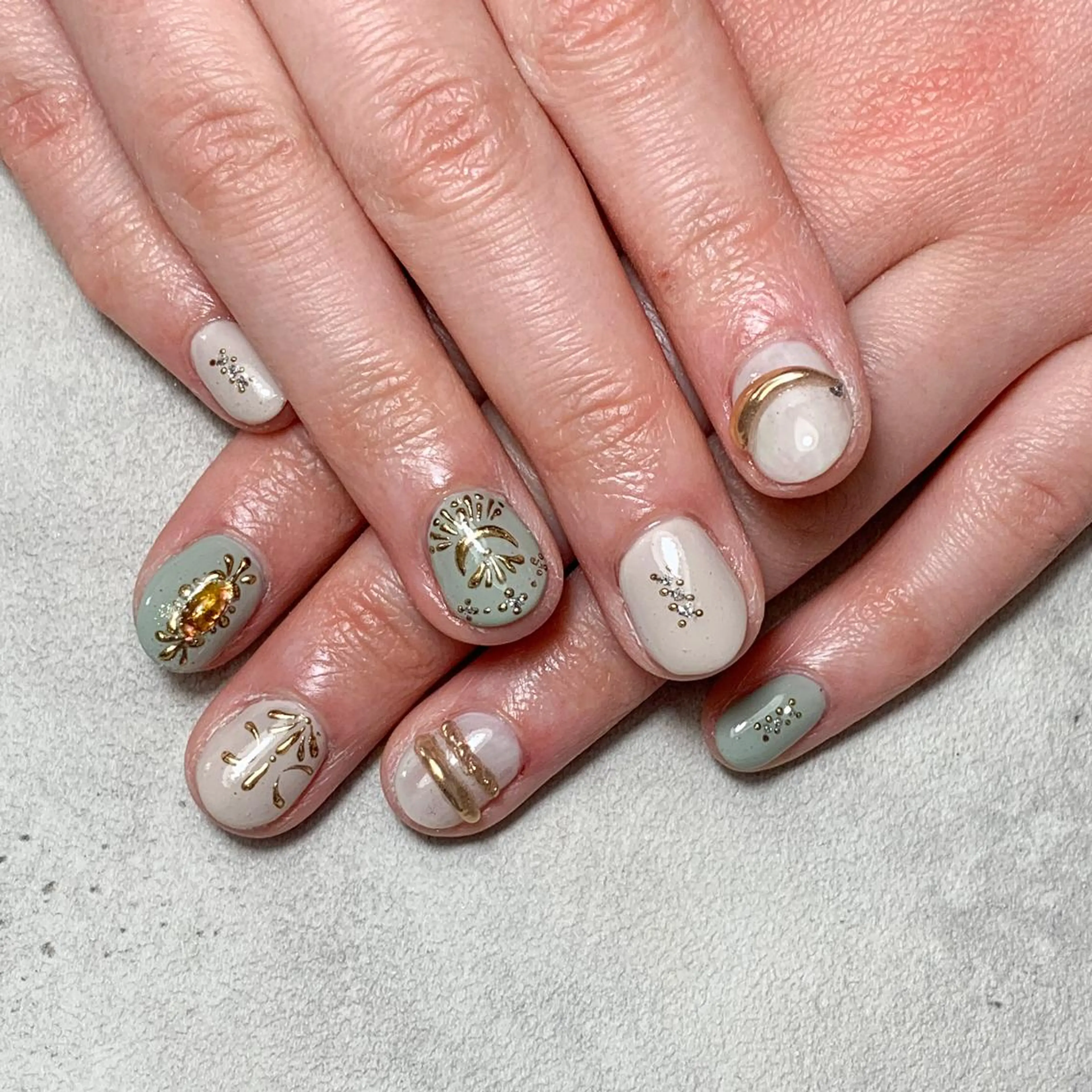 ネイル ハンドネイル atelier　FIORITURA所属・FIORITURA aiのネイルデザイン