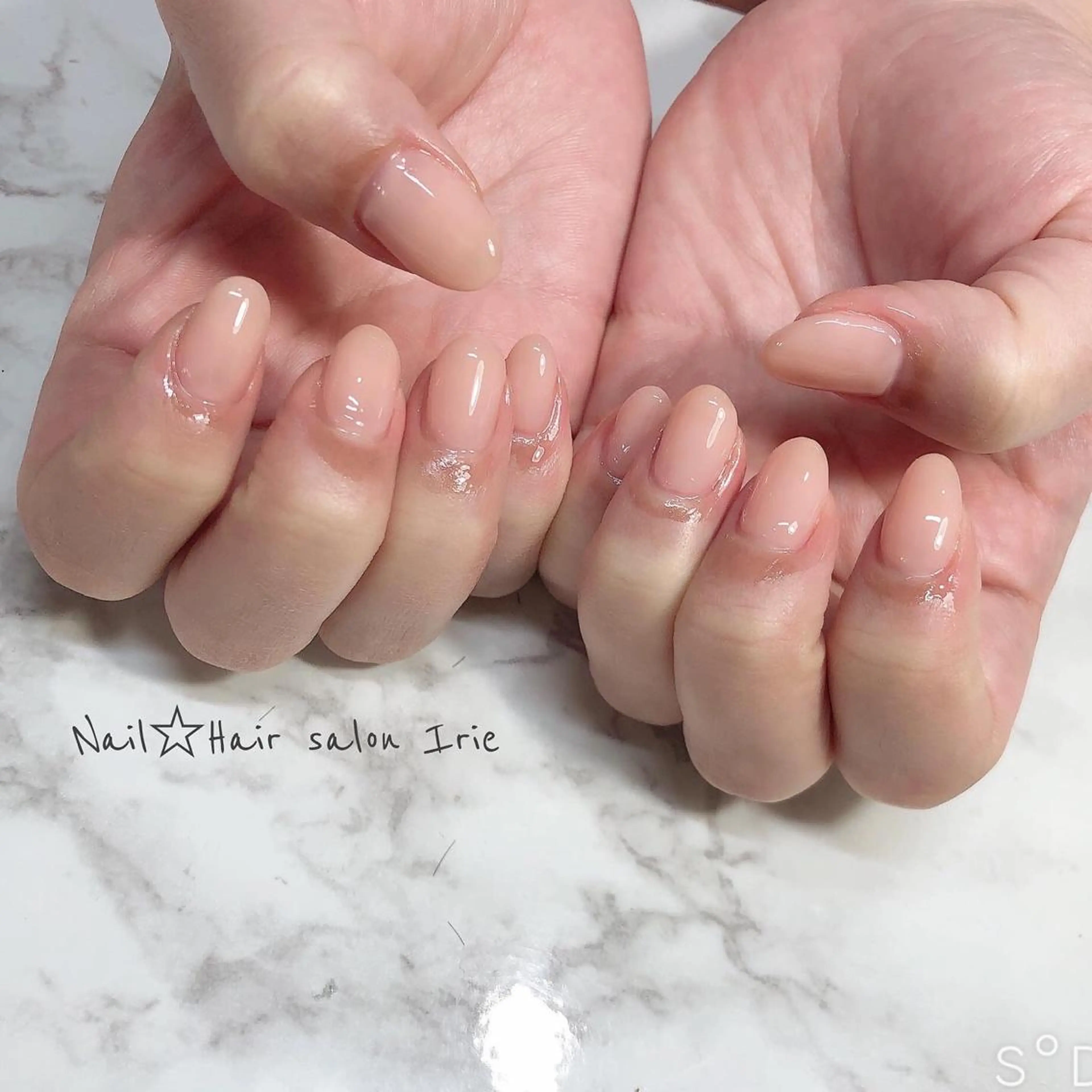 ネイル ハンドネイル ハンドケア Hair salon Irie所属・與儀 知佳のネイルデザイン