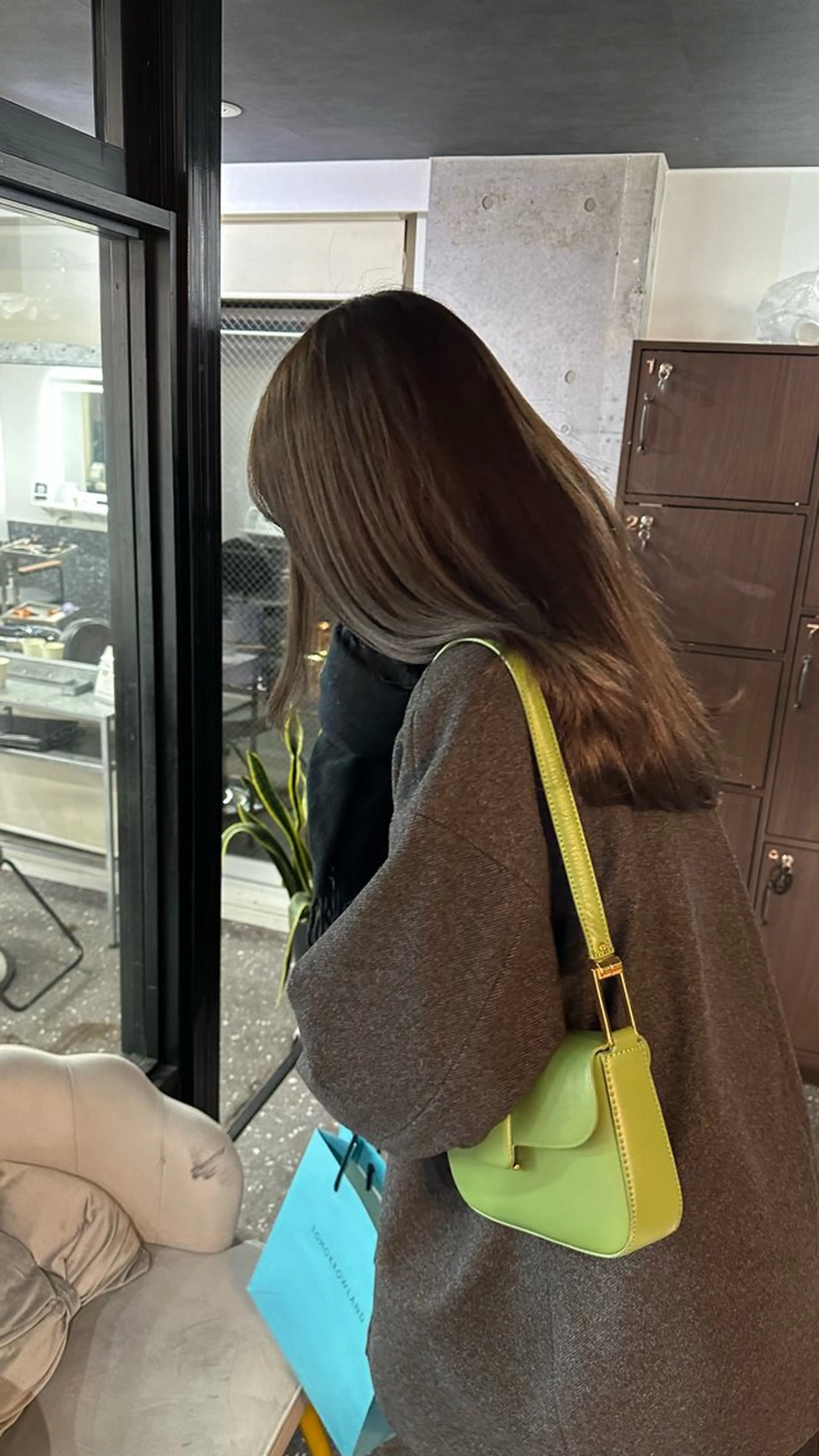 ロング カラー 韓国レイヤーカット要 暗透カラー📓吉祥寺のヘアスタイル