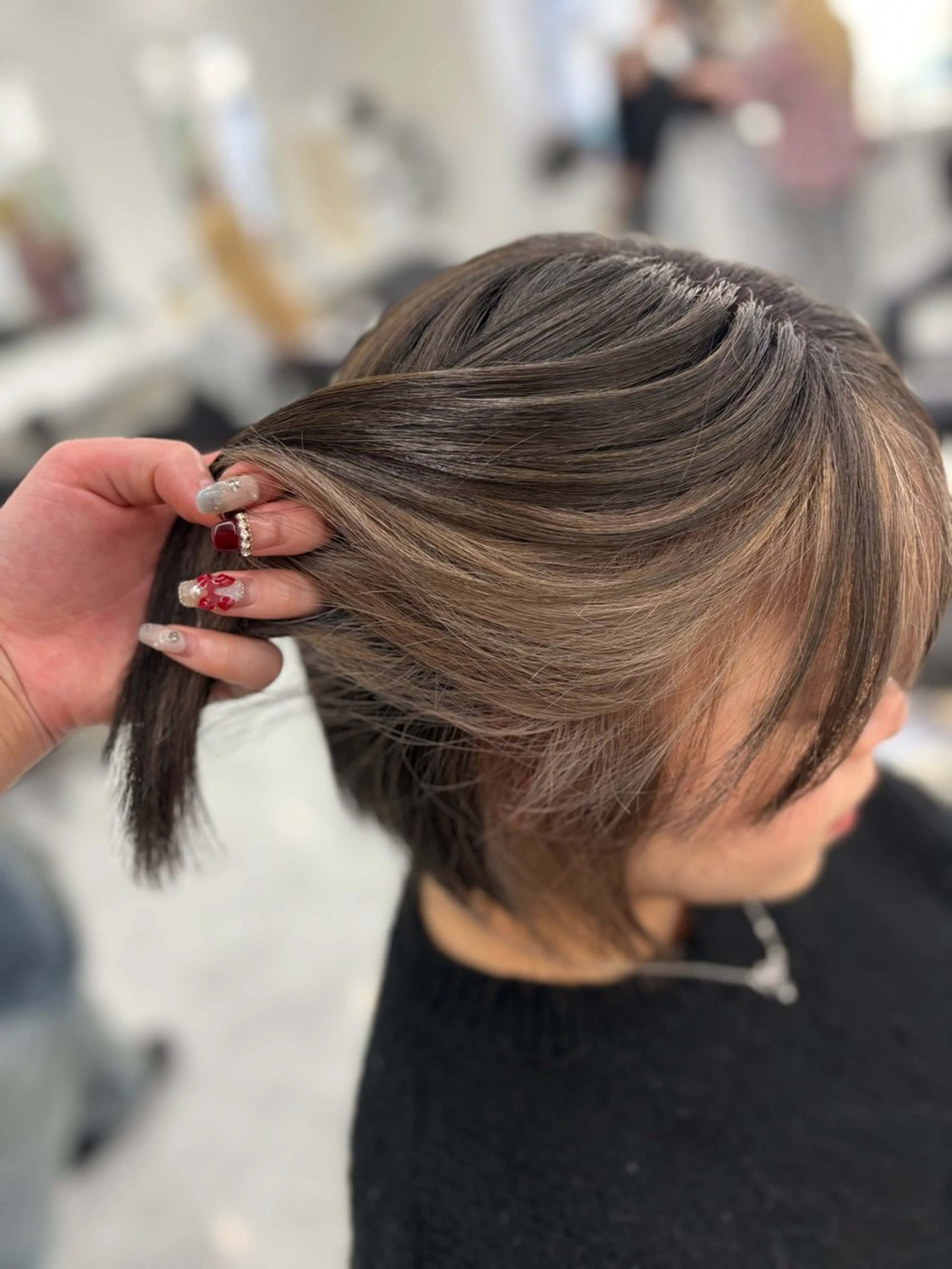 ショート ヘアカラー まろっと艶感ブラウン ベージュ🤍まなかのヘアスタイル