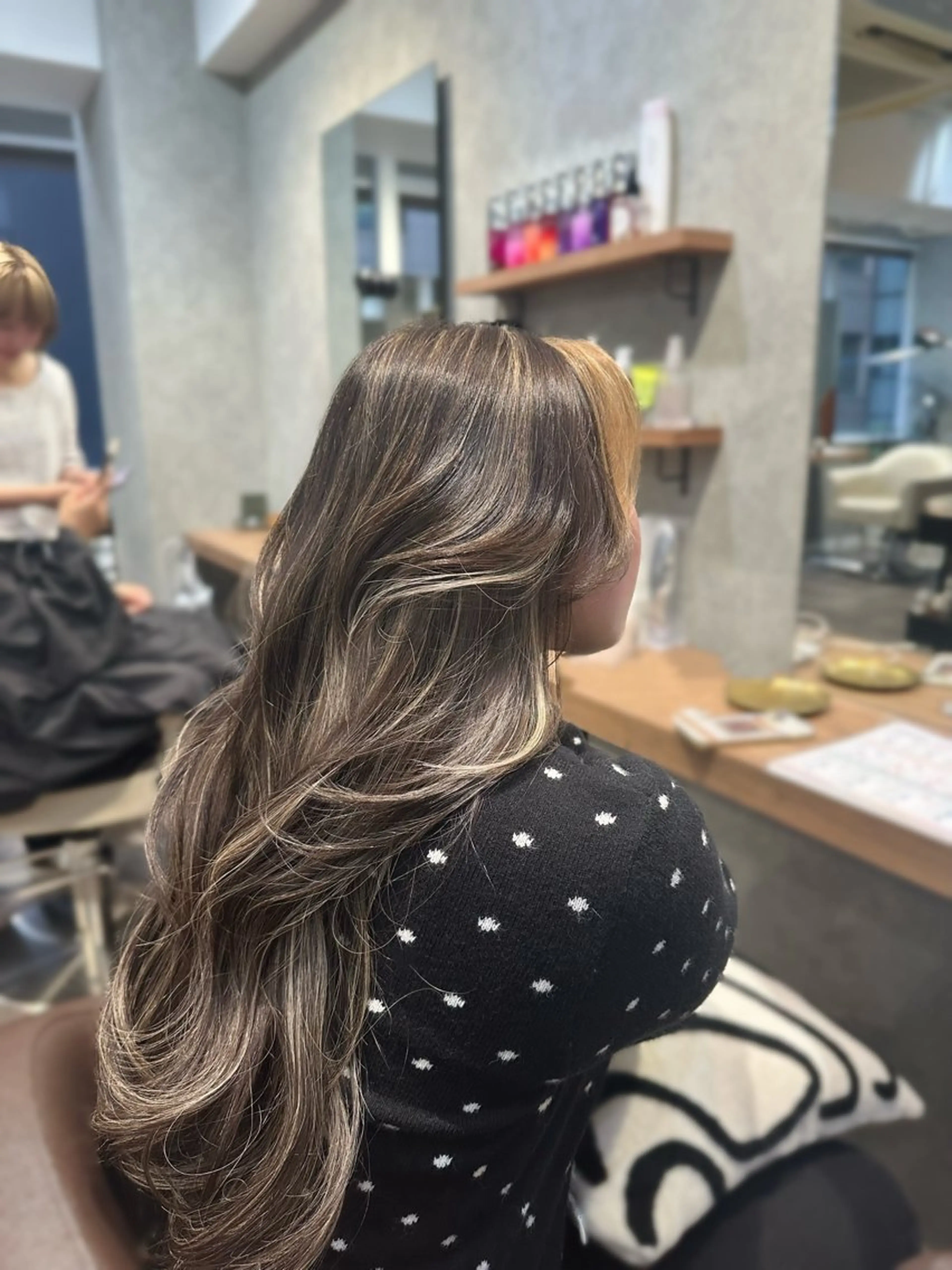 ロング カラー ベージュカラー ハイライトカラー ハイライト カット ヘアカラー トリートメント 🤍ハイライト/ レイヤー/銀座🤍のヘアスタイル