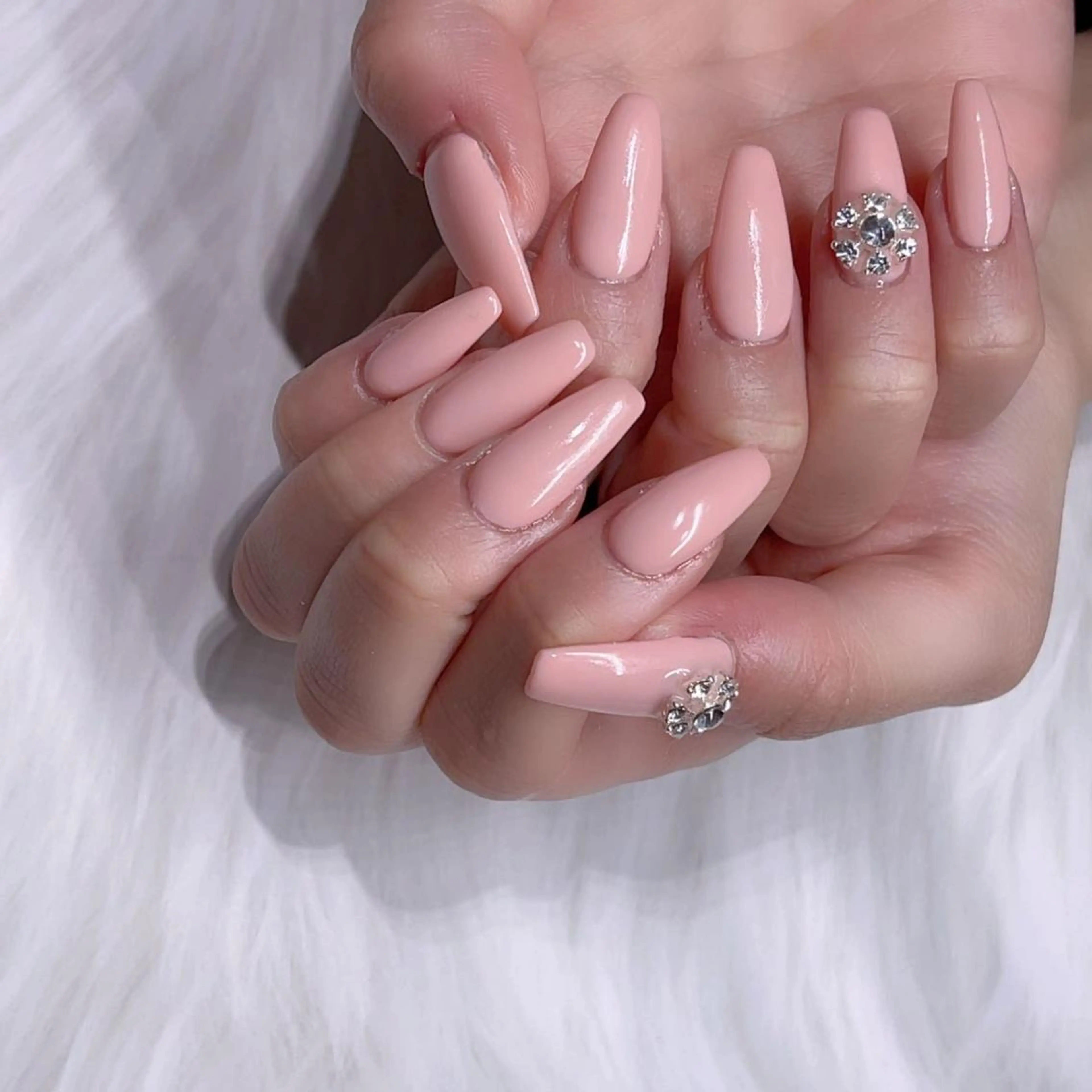 ネイル 長さ出し マグネットネイル ワンカラーネイル ネイルチップ Queens テイのネイルデザイン