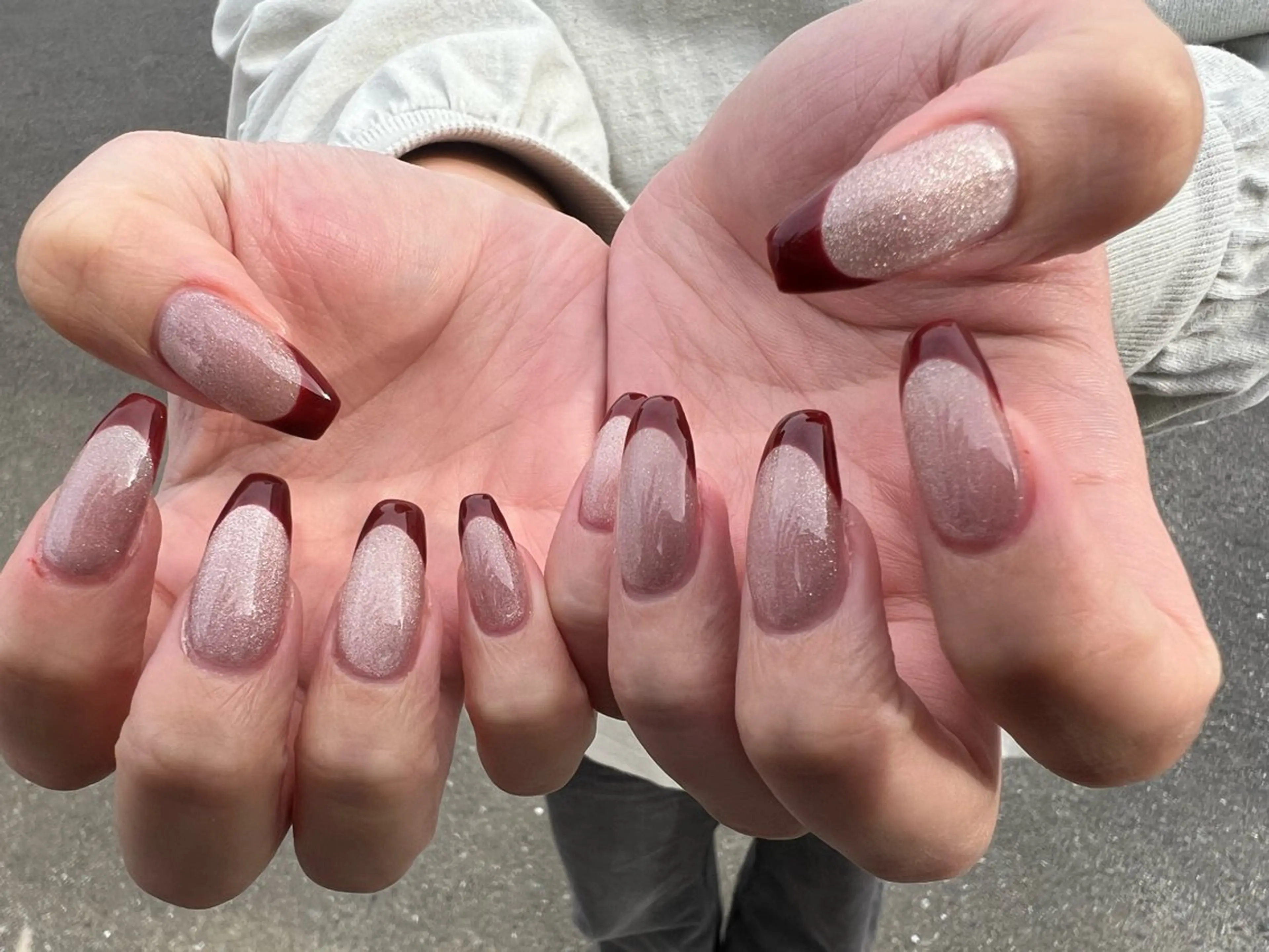 ネイル フレンチネイル マグネットネイル 赤色 ハンドネイル 鮎川 沙希のネイルデザイン