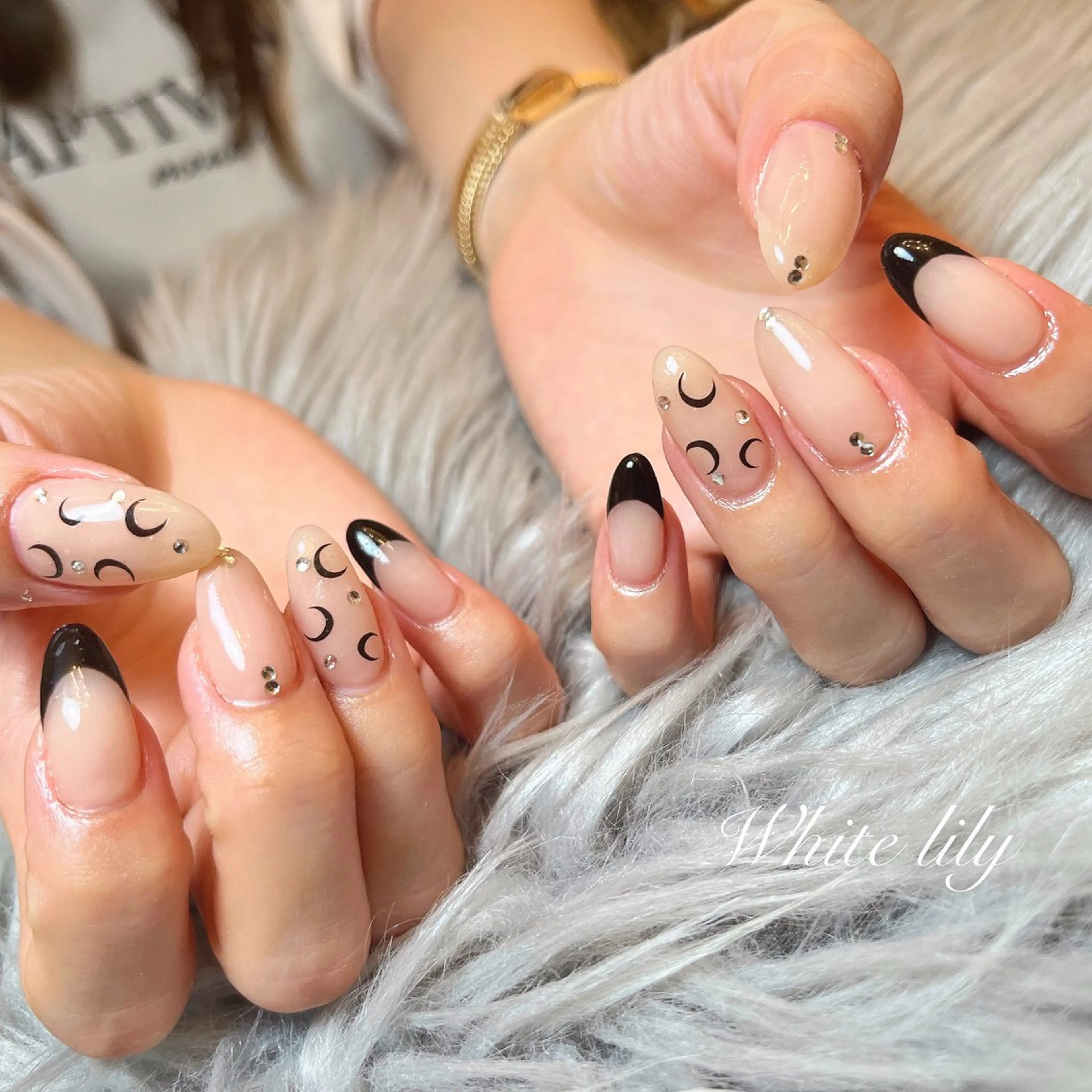 ネイル ハンドネイル White lily所属・牧田 雅世のネイルデザイン