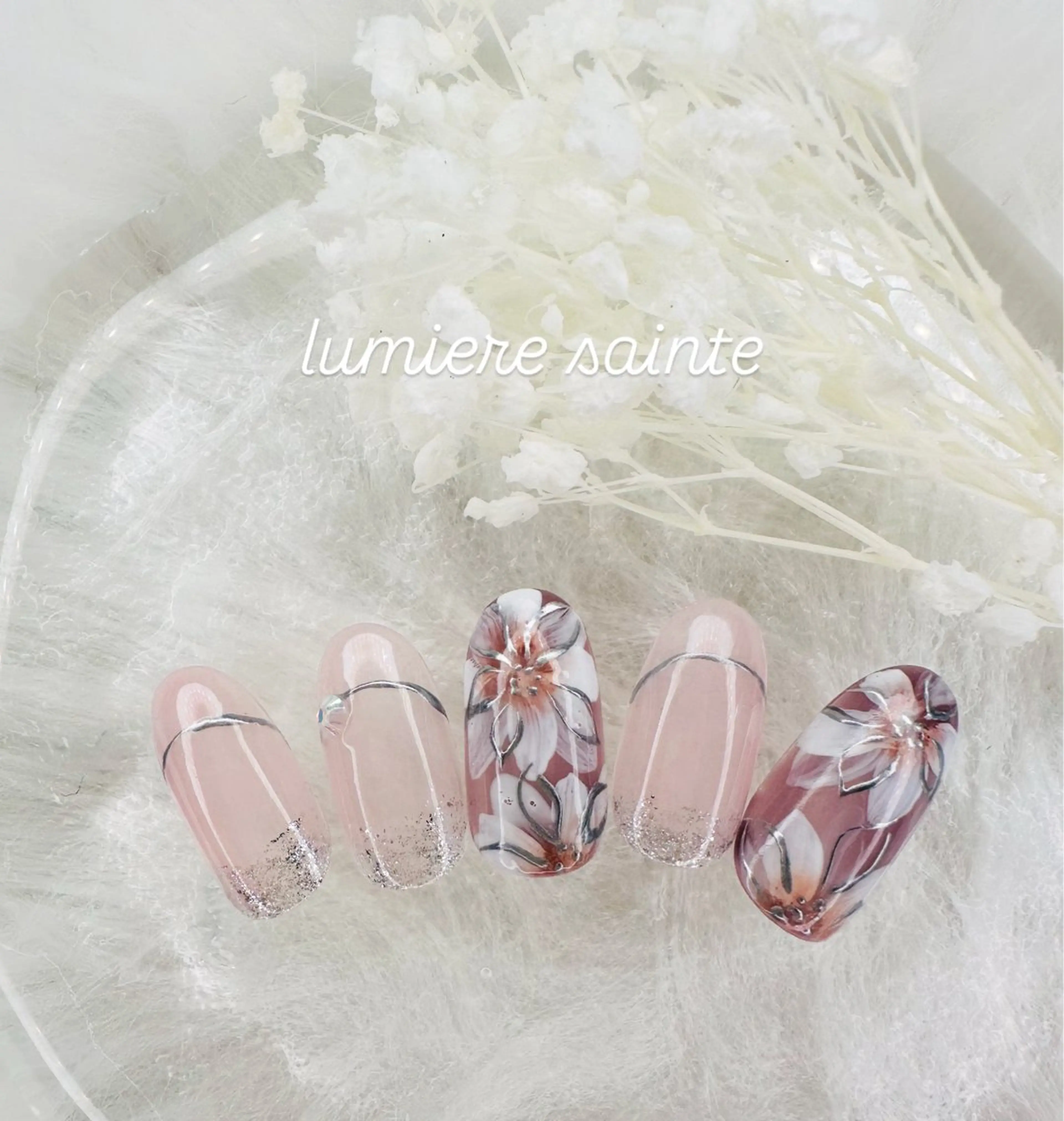 ネイル lumière saintenailのネイルデザイン