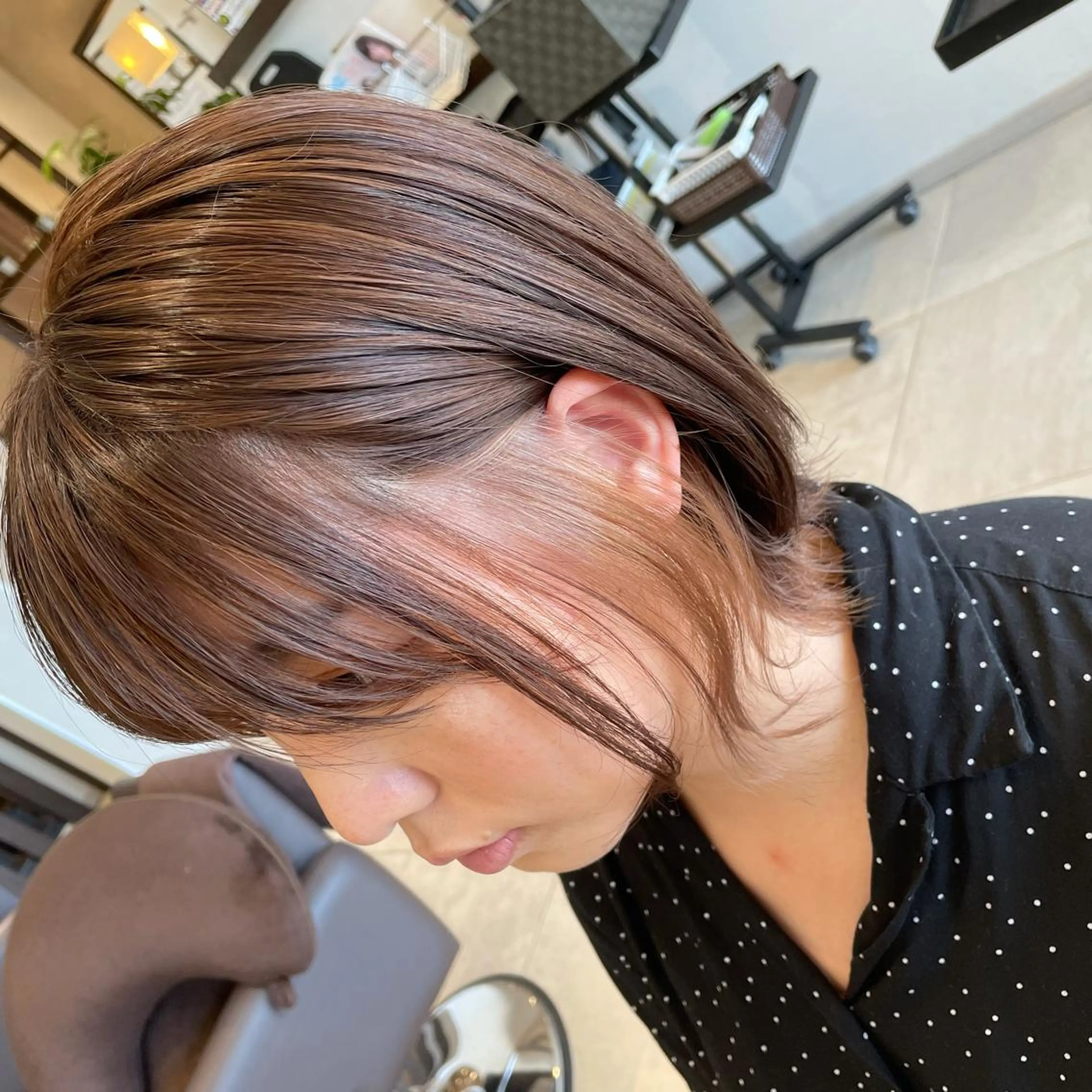 ミディアム カラー 松永 果菜のヘアスタイル