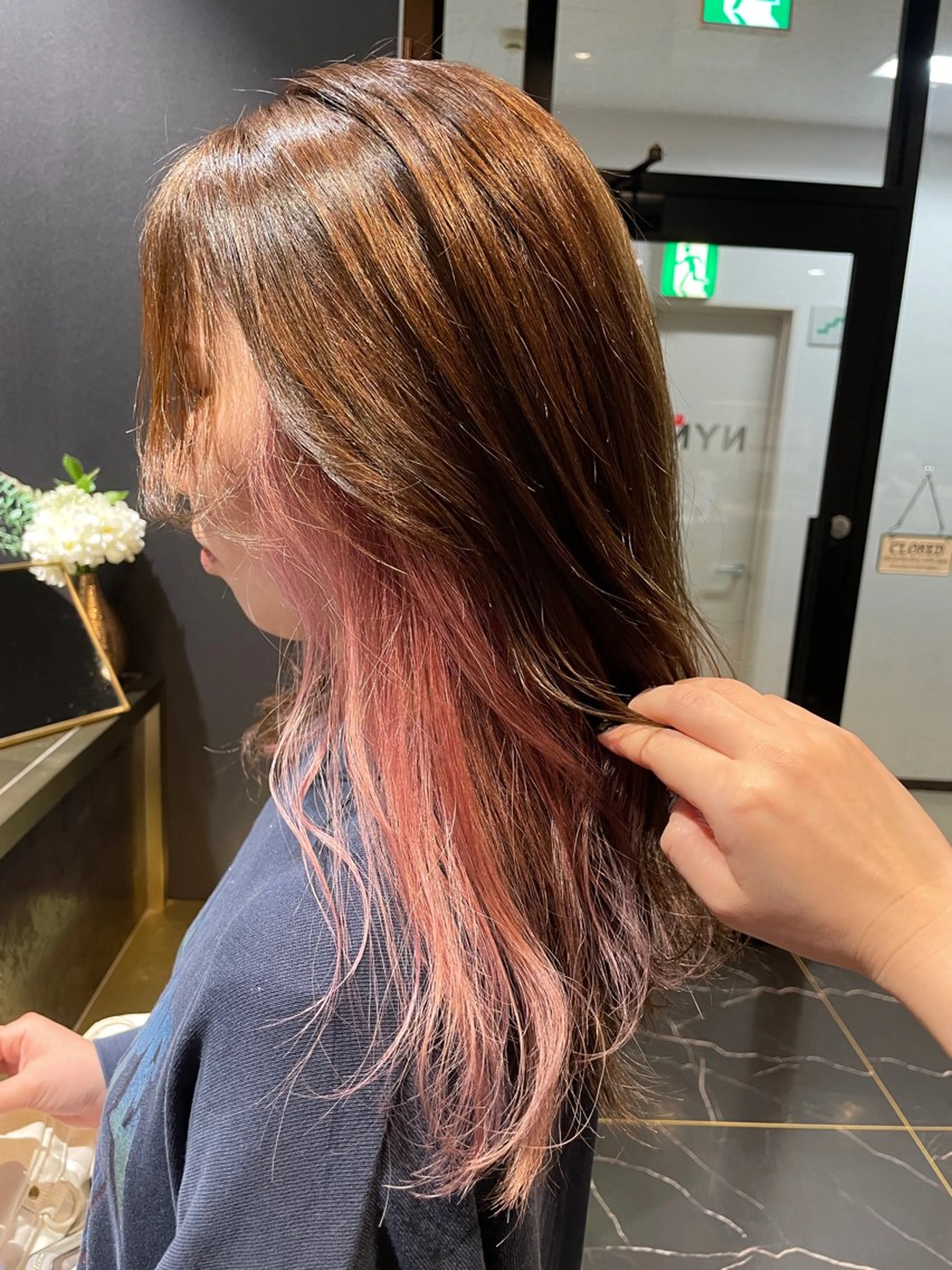 セミロング カラー ブリーチ イルミナカラー ヘアカラー インナーカラー/ 韓国風🌿RIKOのヘアスタイル