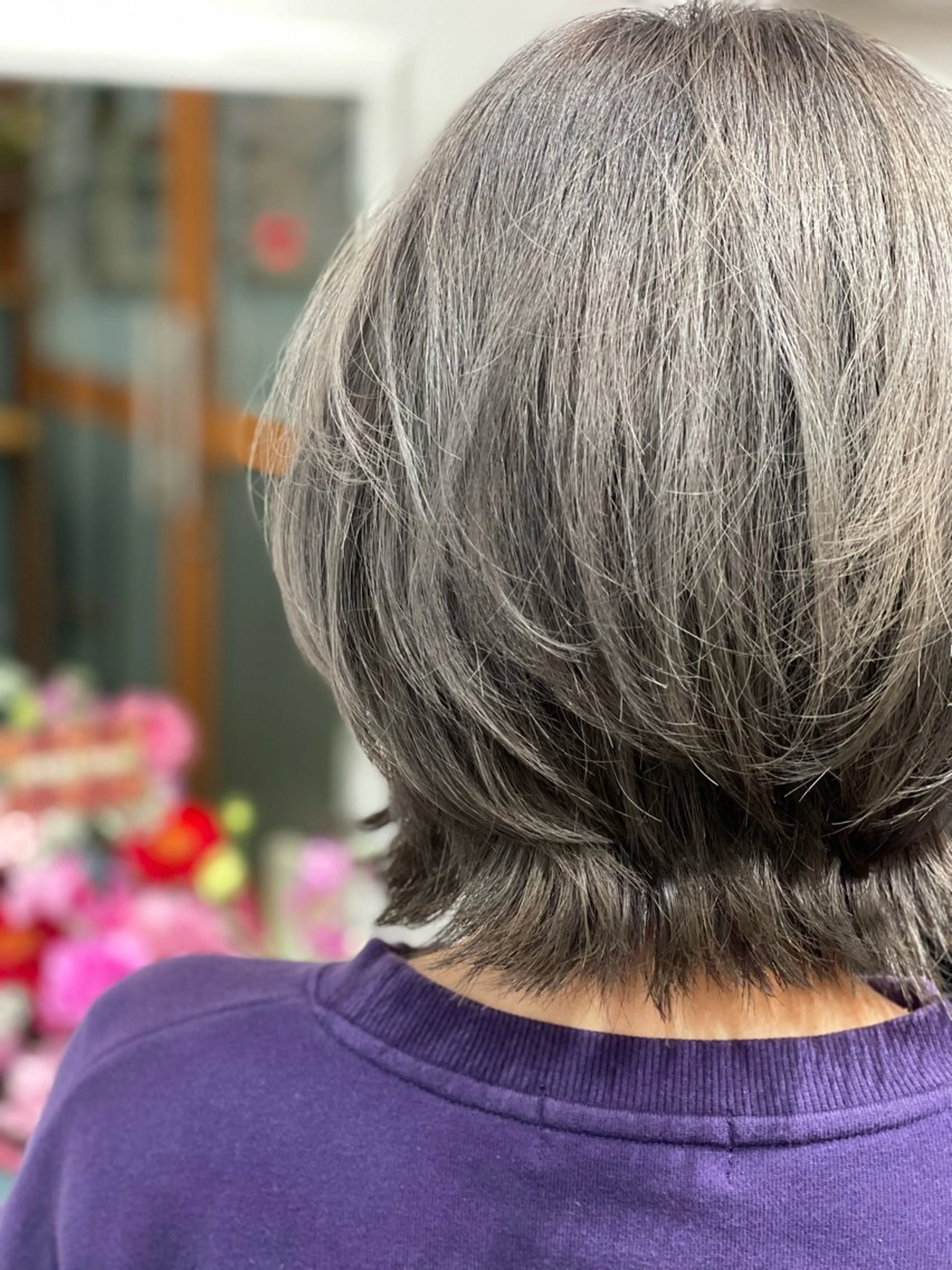 ミディアム カラー ブリーチ シルバー Snaly カラー特化ページのヘアスタイル