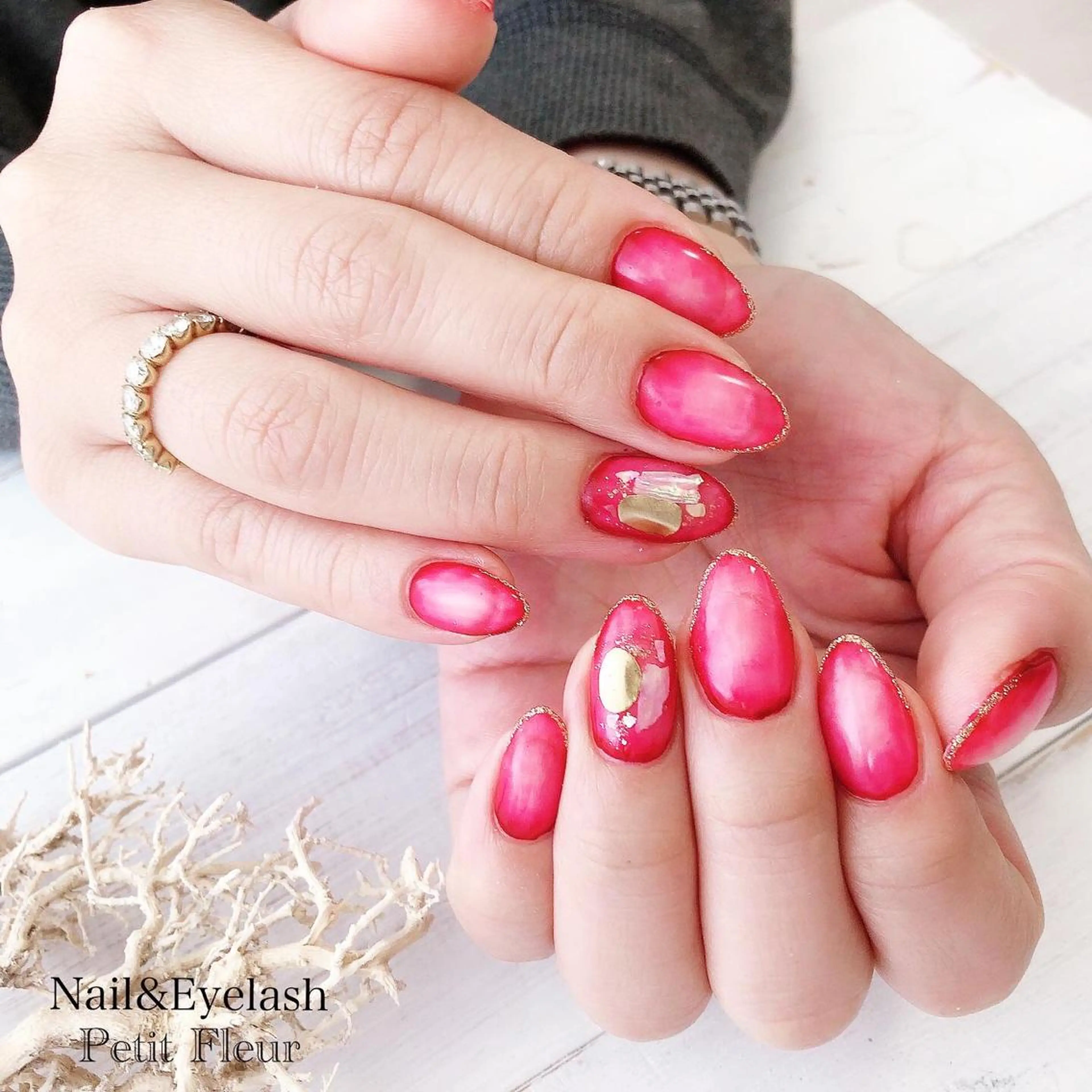 ネイル Petit Fleur所属・青柳 亜梨奈のマツエク・マツパデザイン