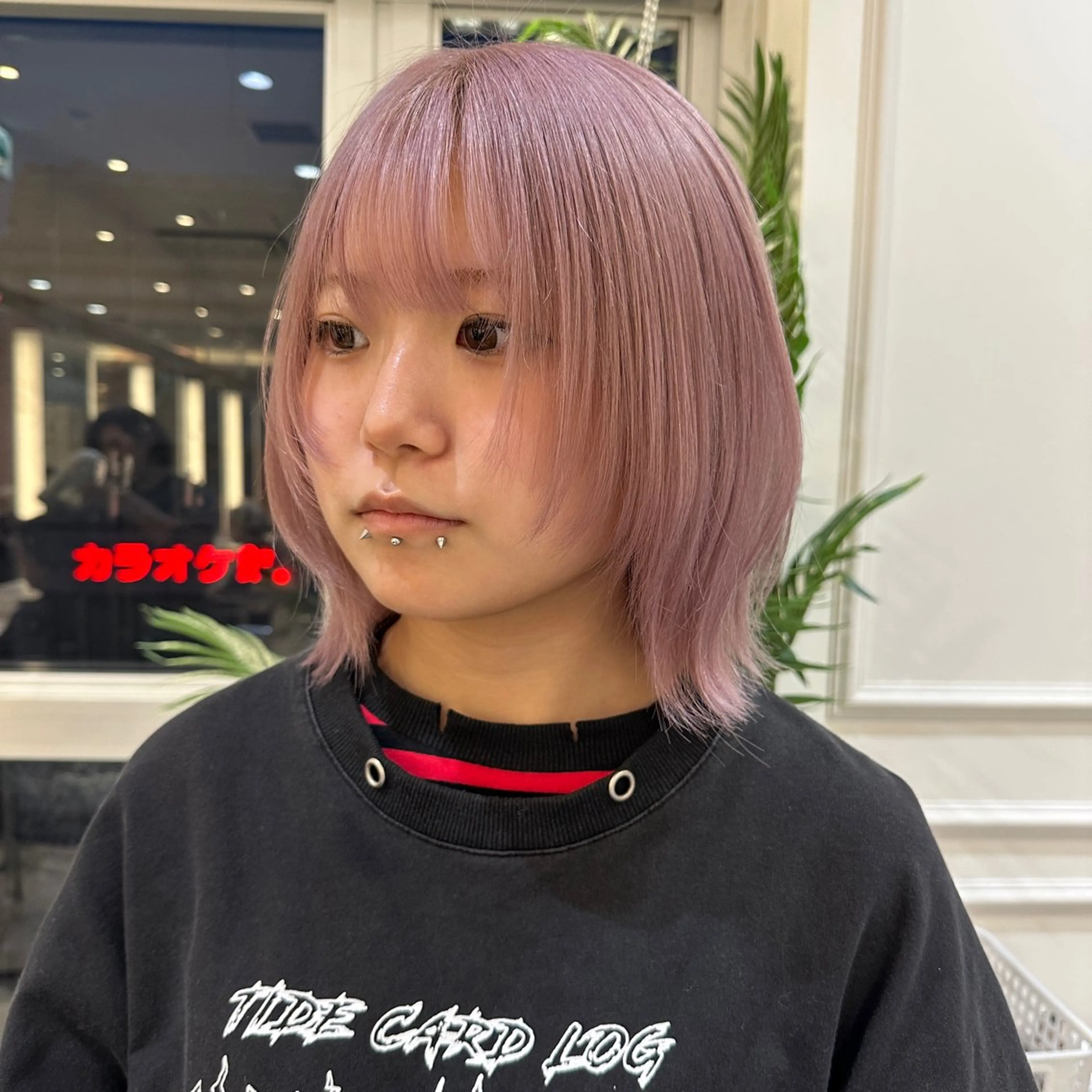 ミディアム ボブレイヤー ボブ レイヤーカット カット ヘアカラー トリートメント レイヤーカット/ ハイトーンchimiのヘアスタイル