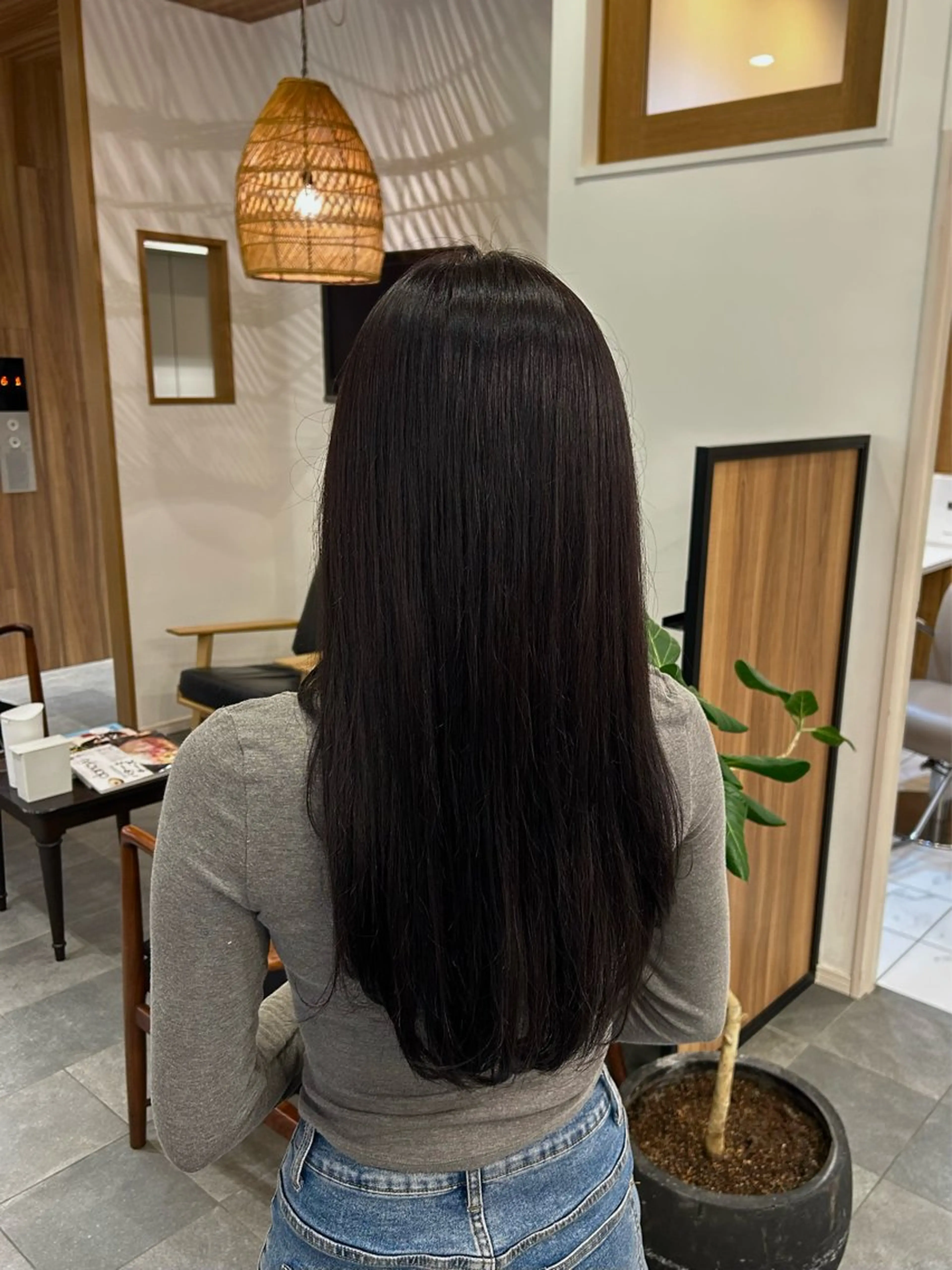 カラー ラベンダーカラー ヘアカラー 根本 琴子のヘアスタイル