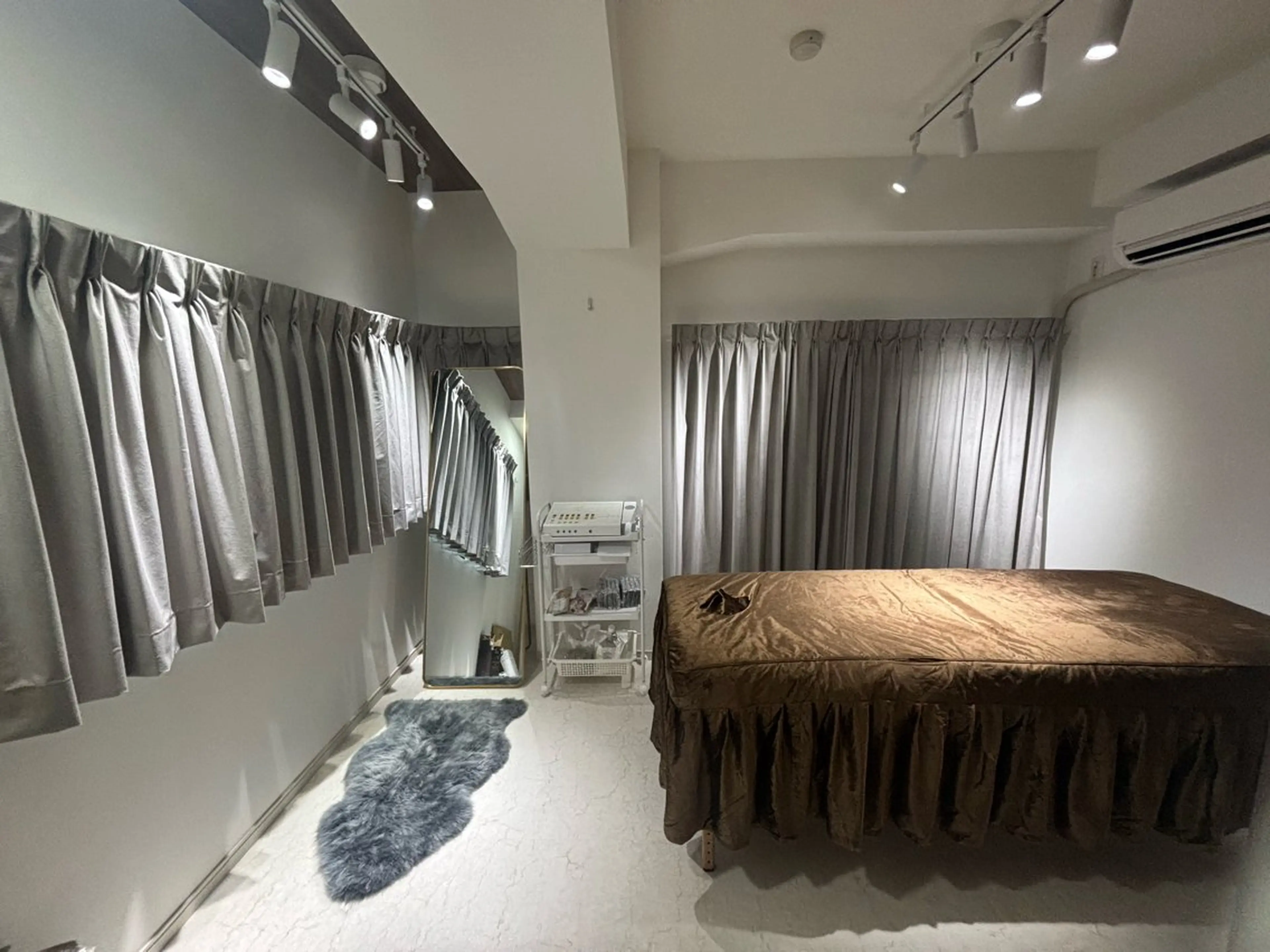 Elegance&Beauty バストアップ専門店所属・Elegance &Beauty 船橋のエステ・リラクイメージ