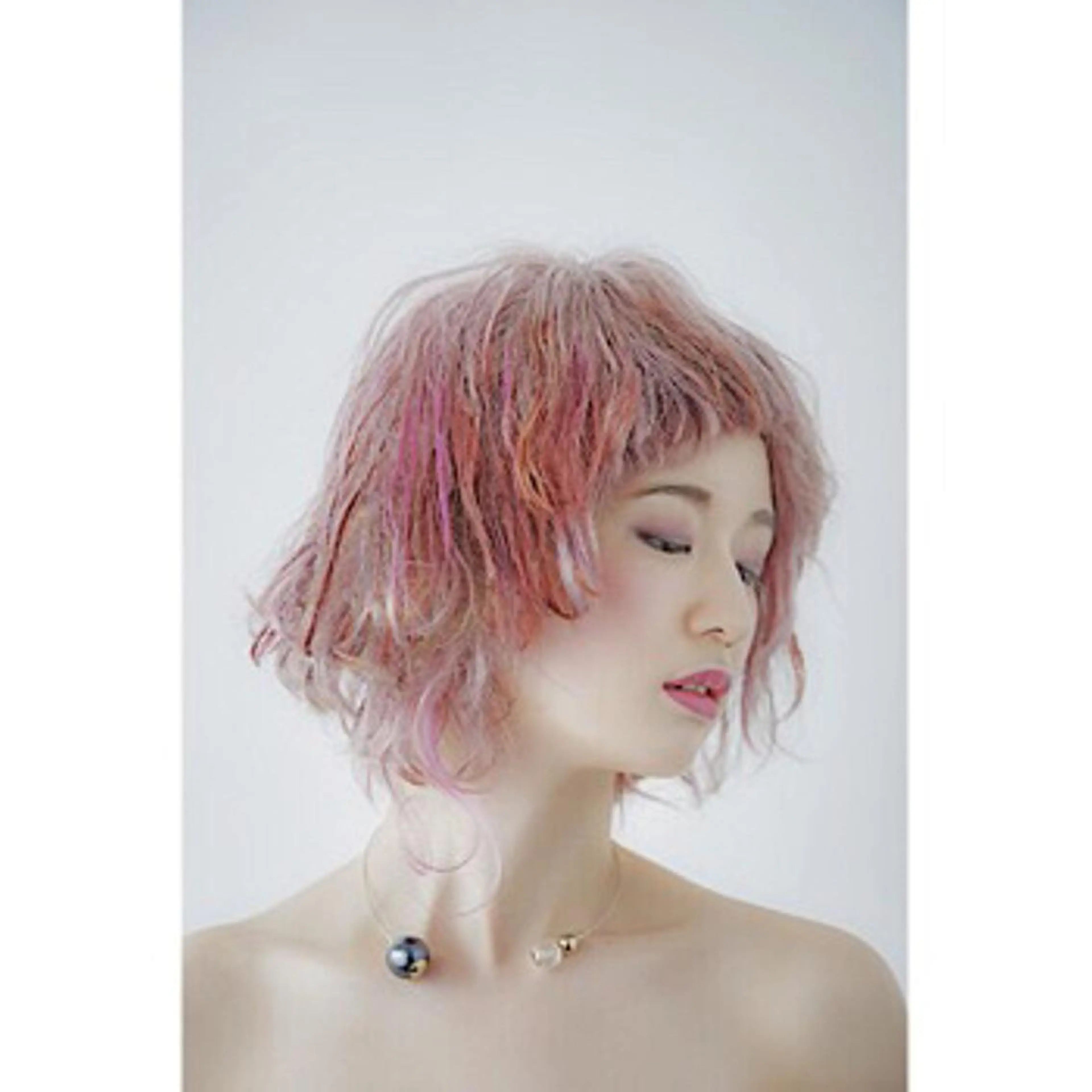 ショート カラー 永野 早紀のヘアスタイル