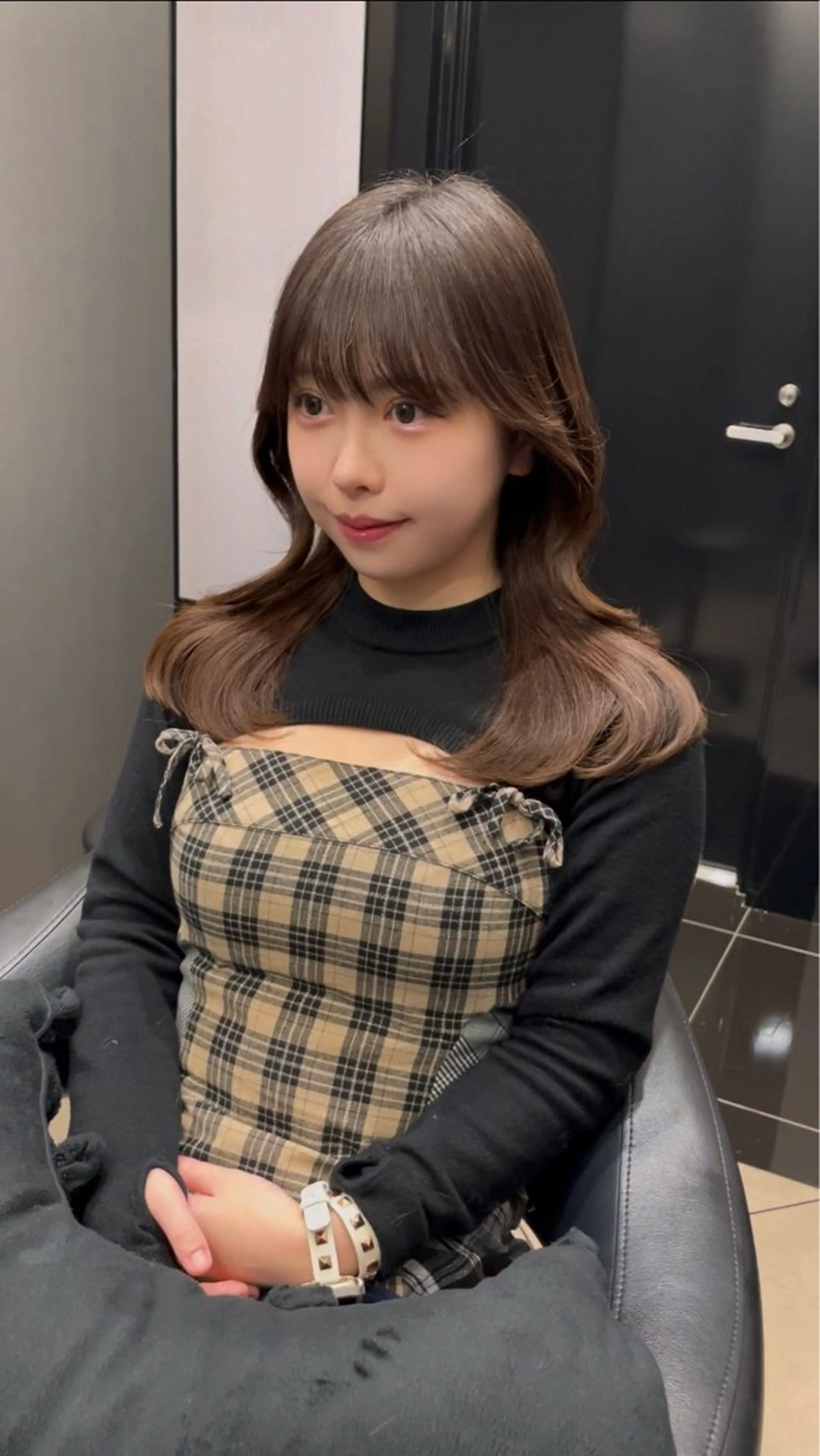 セミロング くびれヘア 顔周りカット 韓国風ヘア レイヤーカット 小顔カット Maison Ideal所属・松尾 祐輝のヘアスタイル