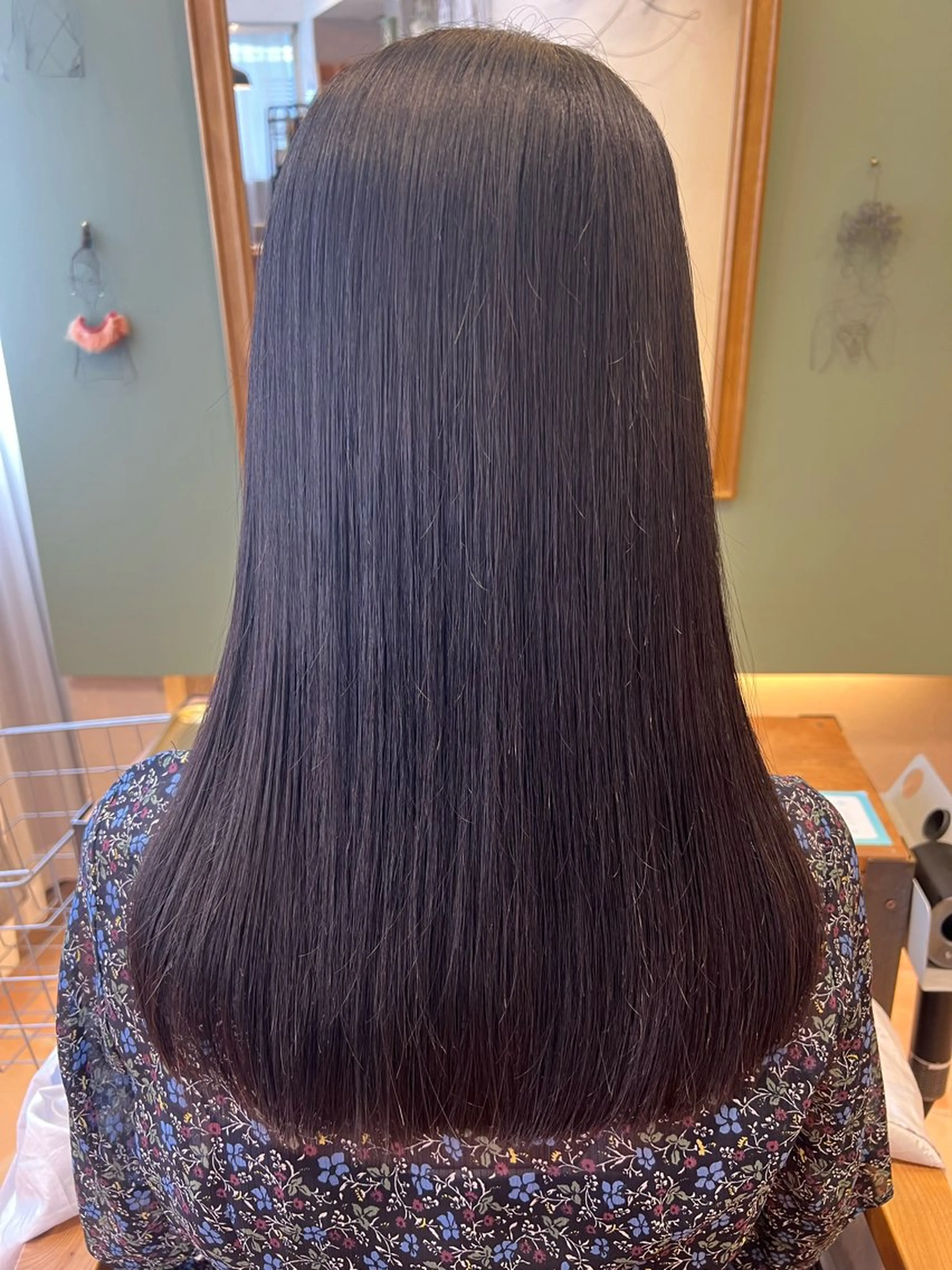 ロング クロサワ ヨーコのヘアスタイル