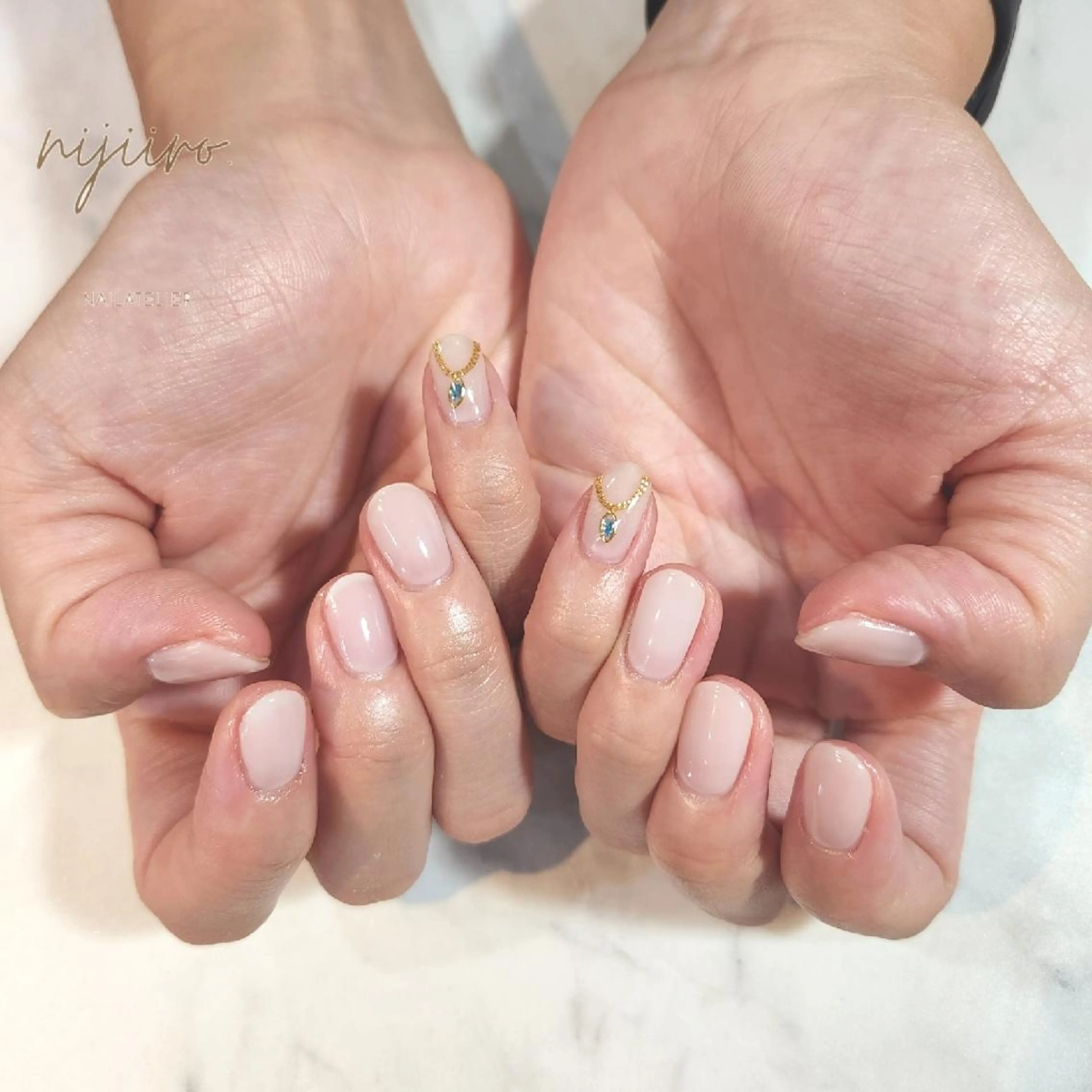 ネイル ハンドネイル nailatelier nijiiro.所属・nijiiro🌈 サトウのネイルデザイン