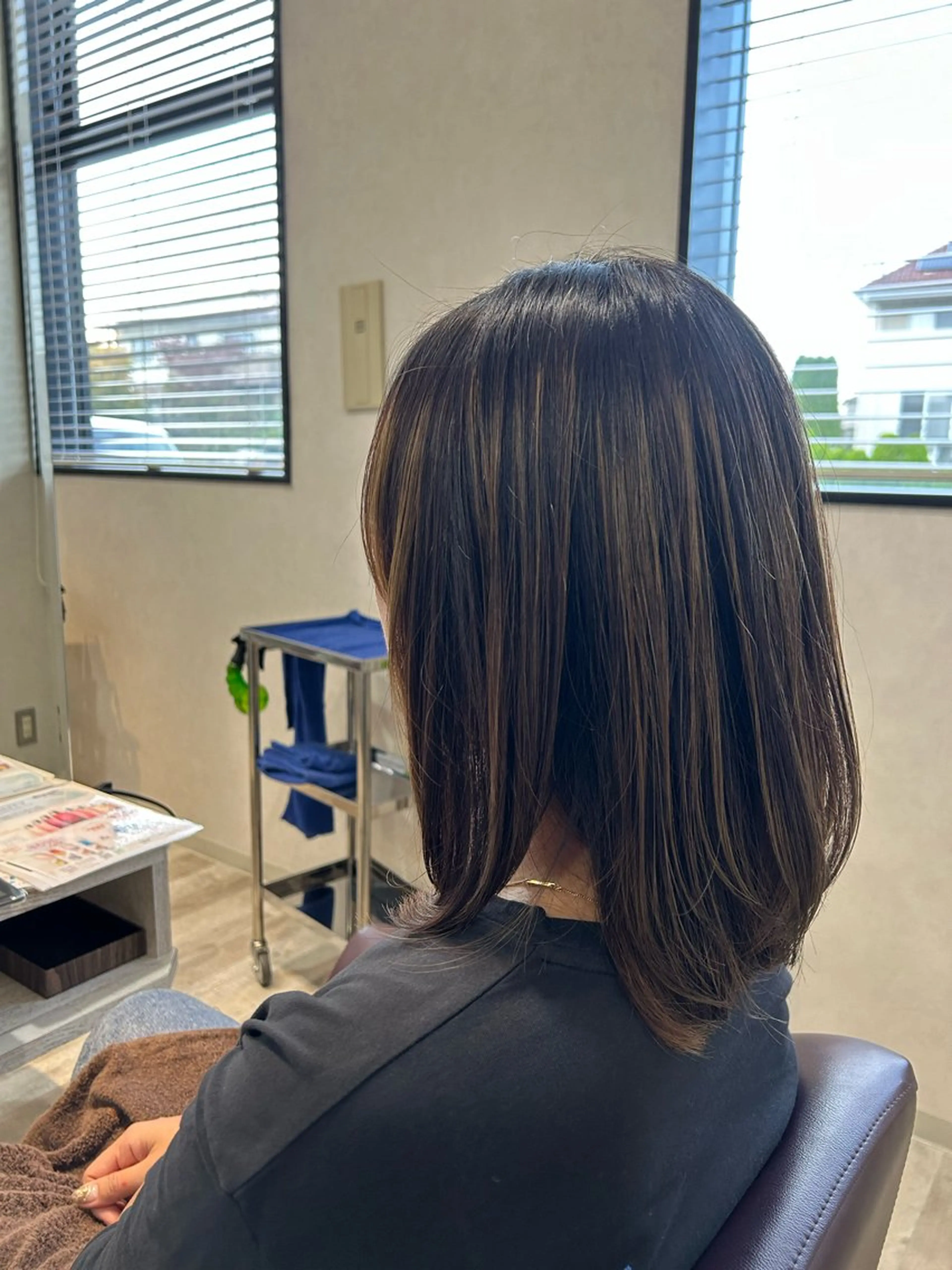 ミディアム レイヤーカット Breath by first 富谷【ブレス バイ ファースト 富谷】所属・田口 舞衣のヘアスタイル