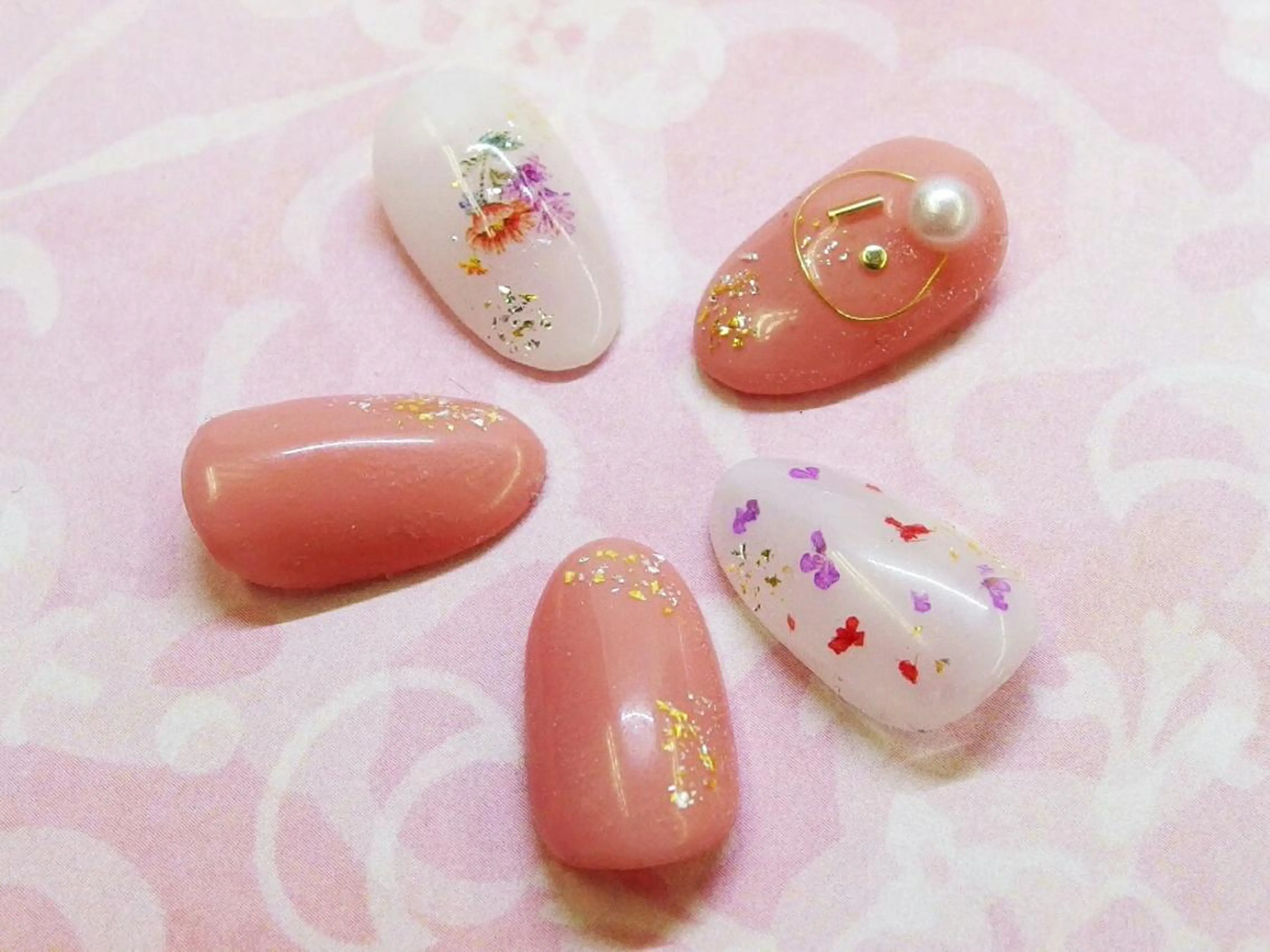 ネイル 春ネイル ティーエヌ 金山駅東口店のネイルデザイン