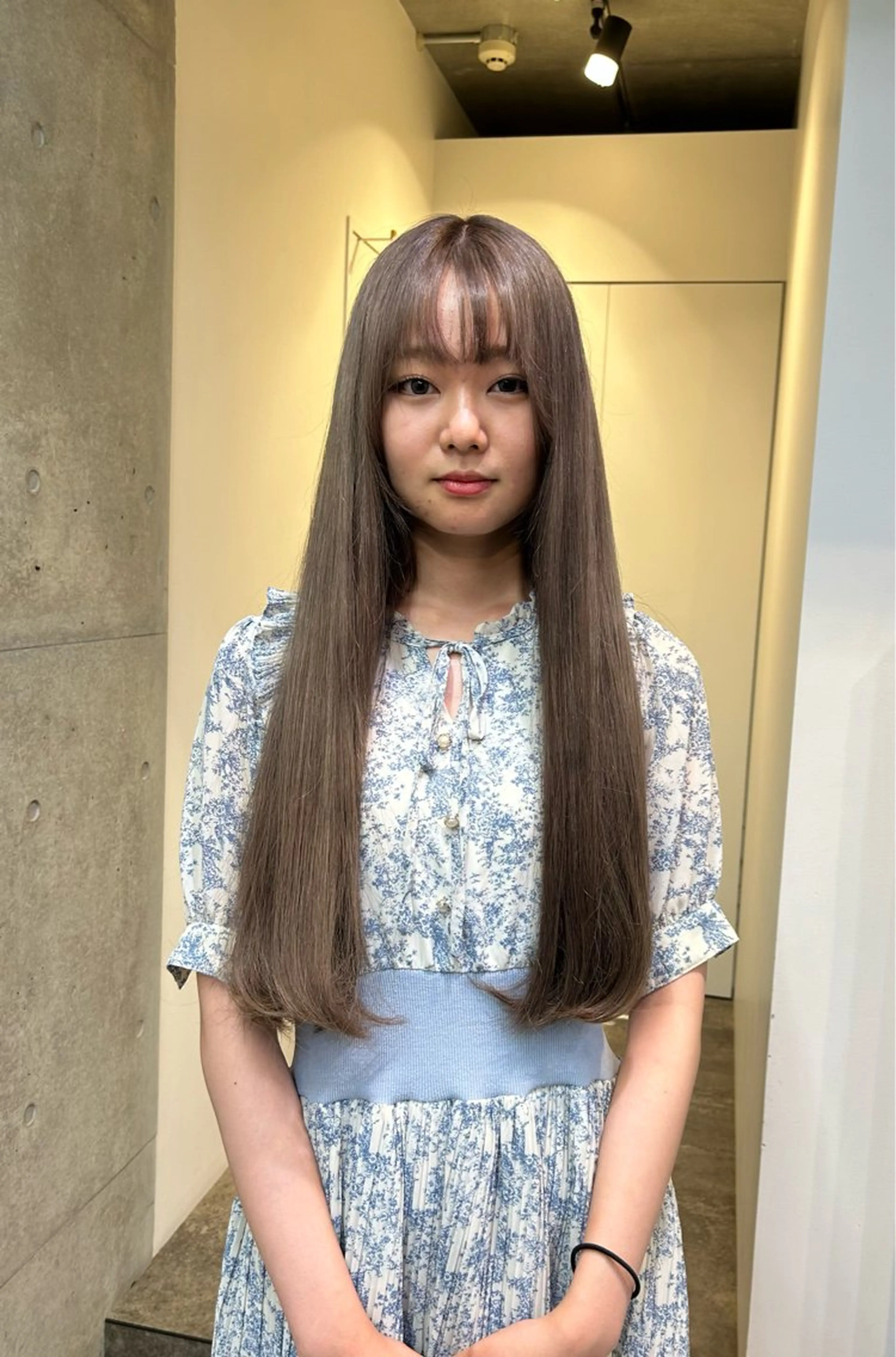 ロング カラー ブリーチ 抜きっぱなしブロンド ブロンド ケアブリーチ デザインカラー レイヤー/ブロンド 透明感カラー/ヒロトのヘアスタイル