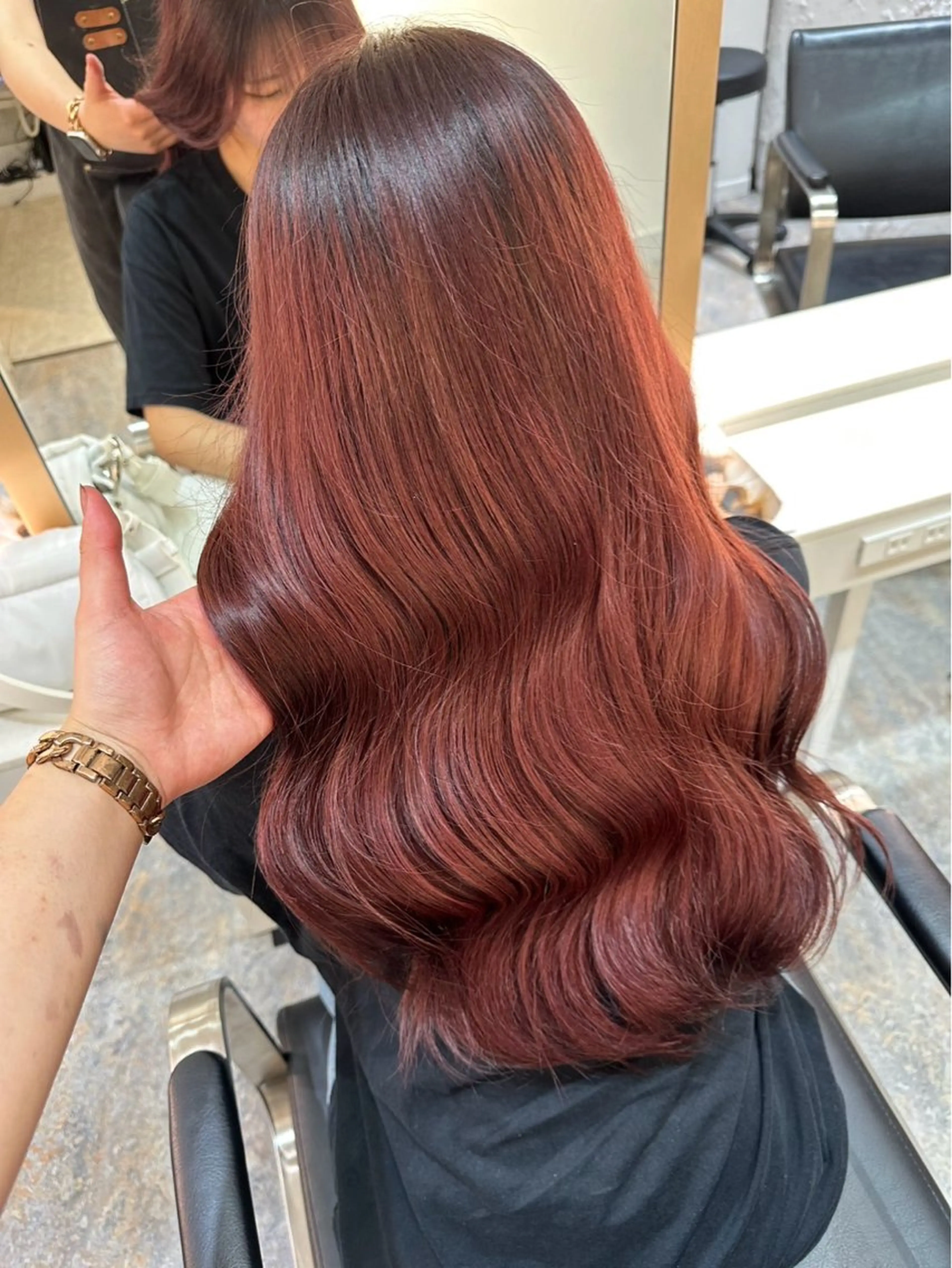 ロング ヘアカラー YOLO 渋谷 RIONAのヘアスタイル