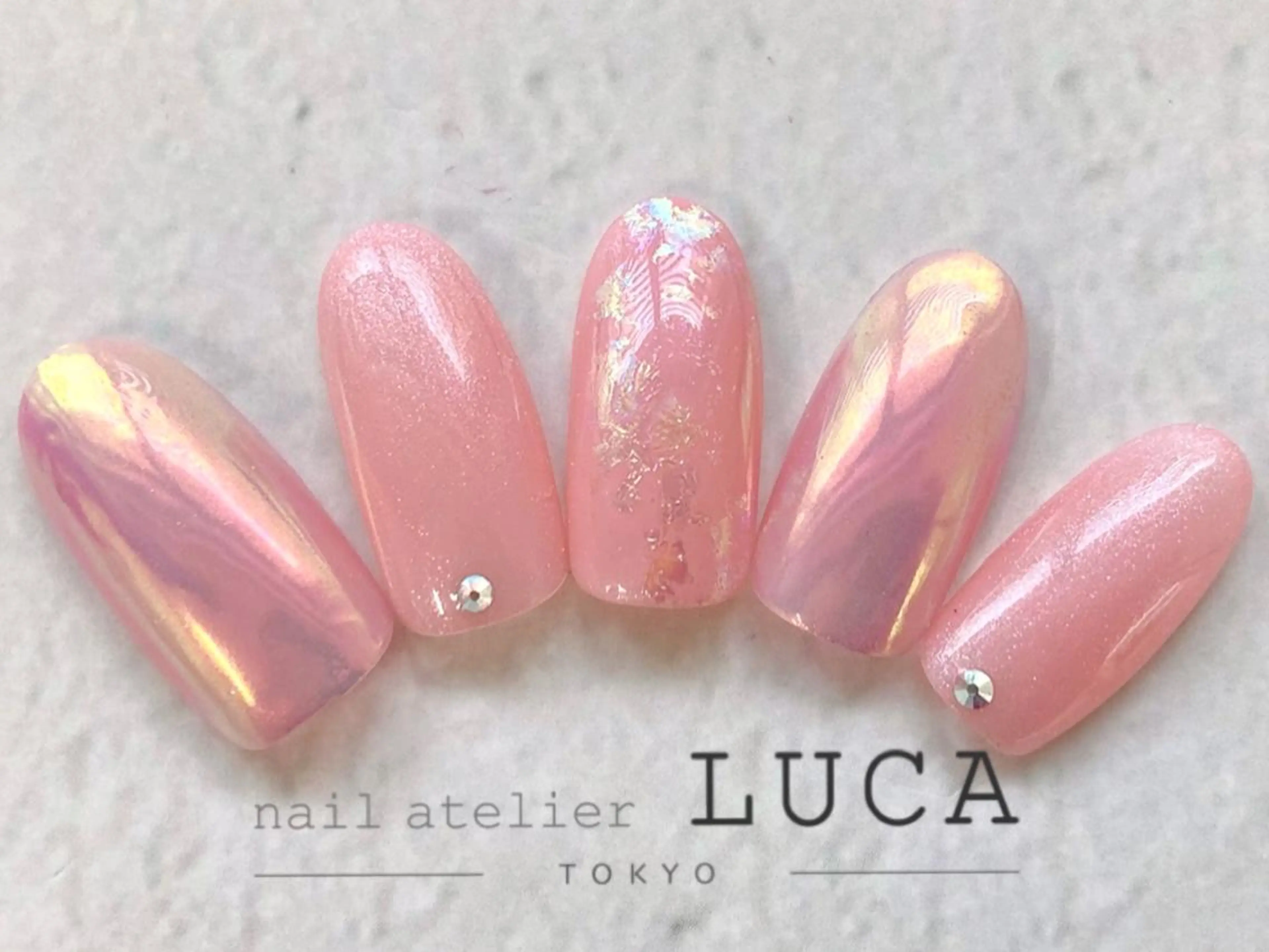 ネイル アートネイル オーロラネイル クリアネイル 長さ出し フットネイル ハンドネイル ネイルアトリエルカ スタッフのネイルデザイン