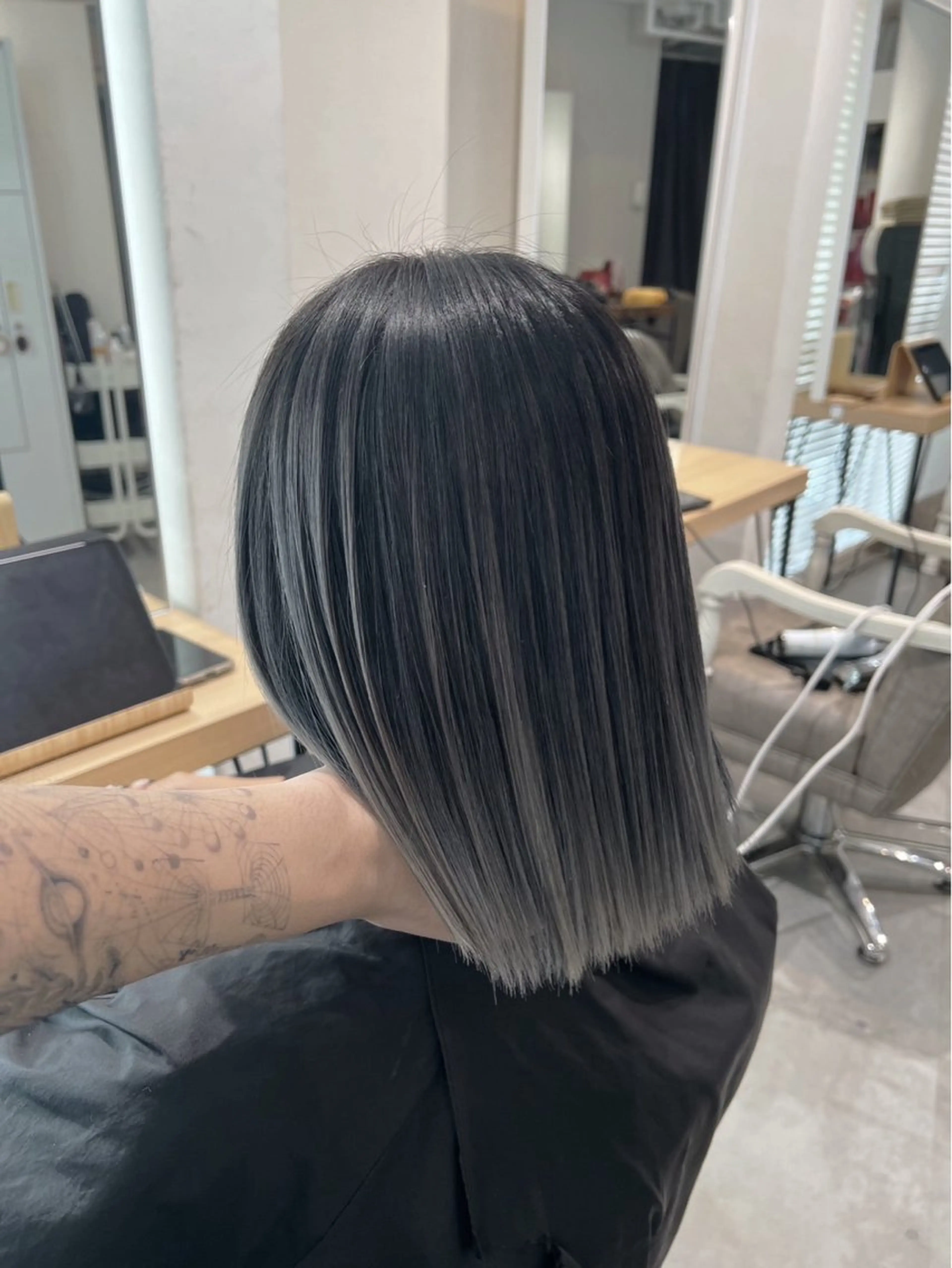 ショート カラー バレイヤージュ グレージュ レイヤーカット ヘアカラー トリートメント ROBIN所属・指名数No.1 /NAOYAのヘアスタイル