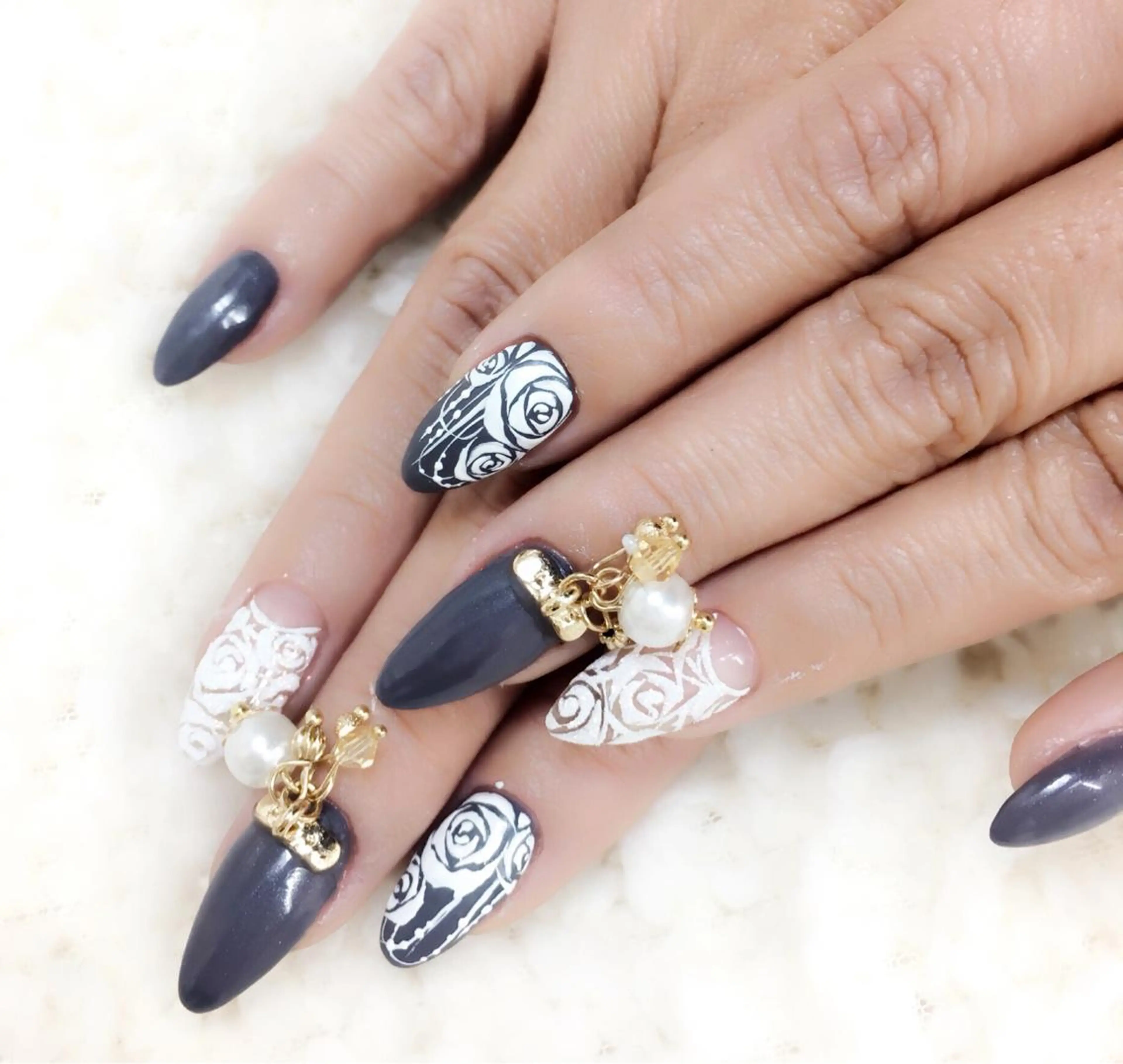 ネイル Angeailes〜アンジュエール〜所属・開運ネイル Angeailesのネイルデザイン