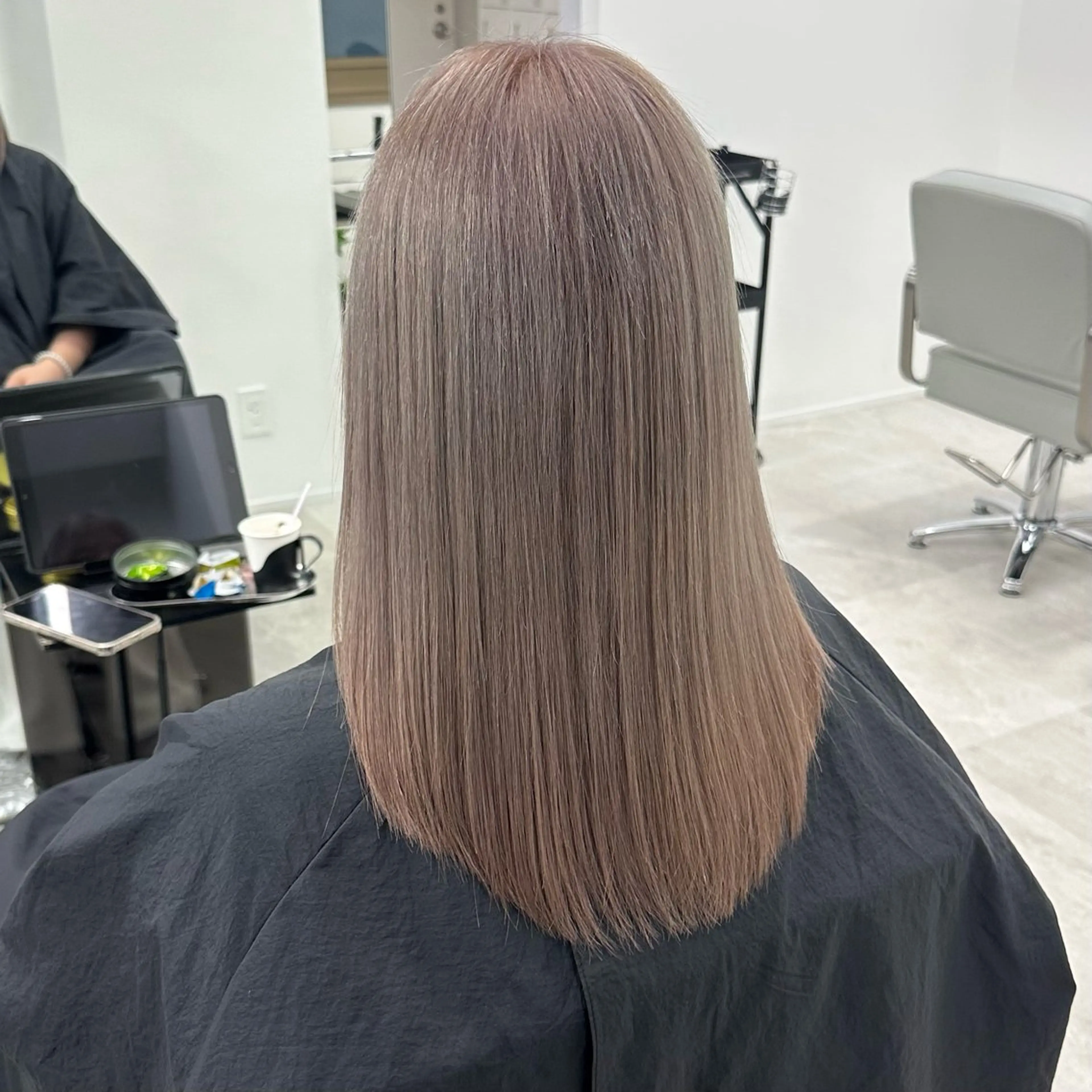 セミロング ヘアカラー トリートメント REAL 心斎橋所属・ブリーチ/ベージュ /ピンク🦋ナツミのヘアスタイル