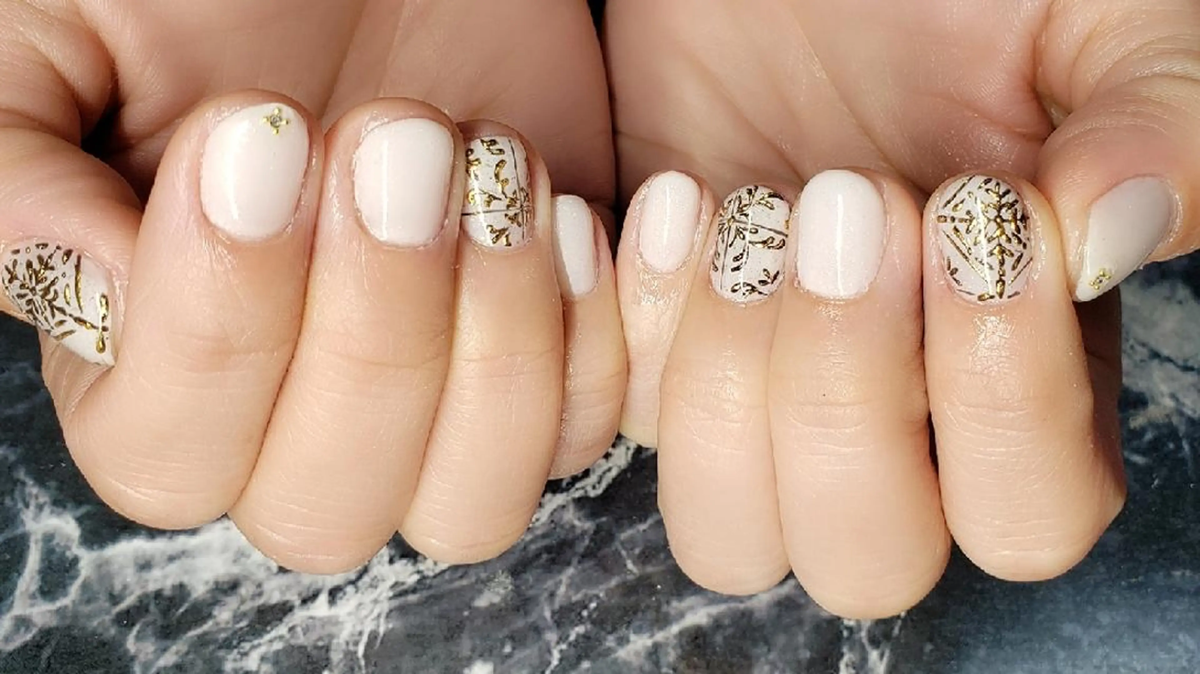 ショート ネイル ハンドネイル クロキ 。のネイルデザイン