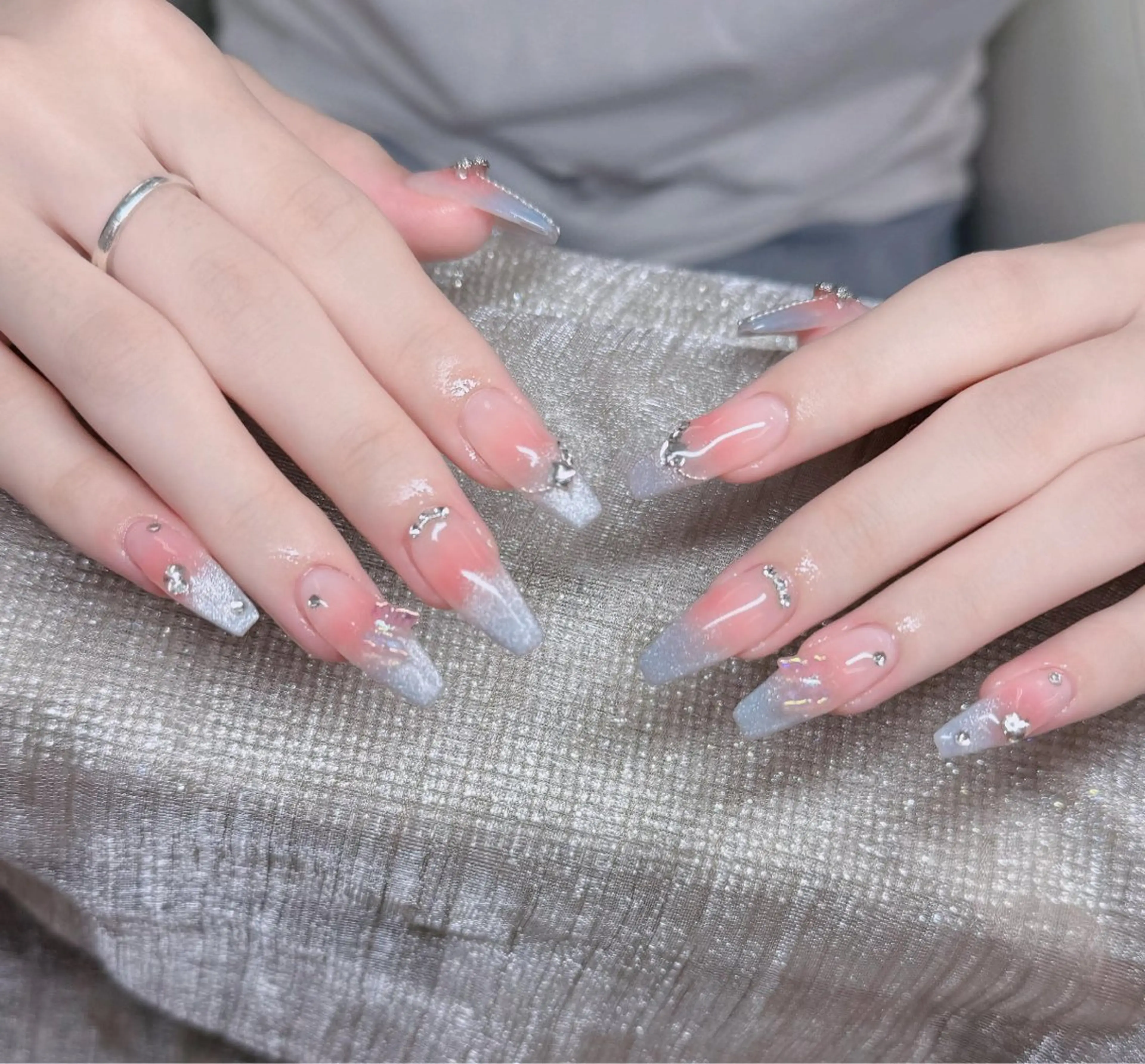 ネイル フレンチネイル ジェルネイル ガラスフレンチ ハロウィン ハート ハンドネイル H.baby Nail Salonのネイルデザイン